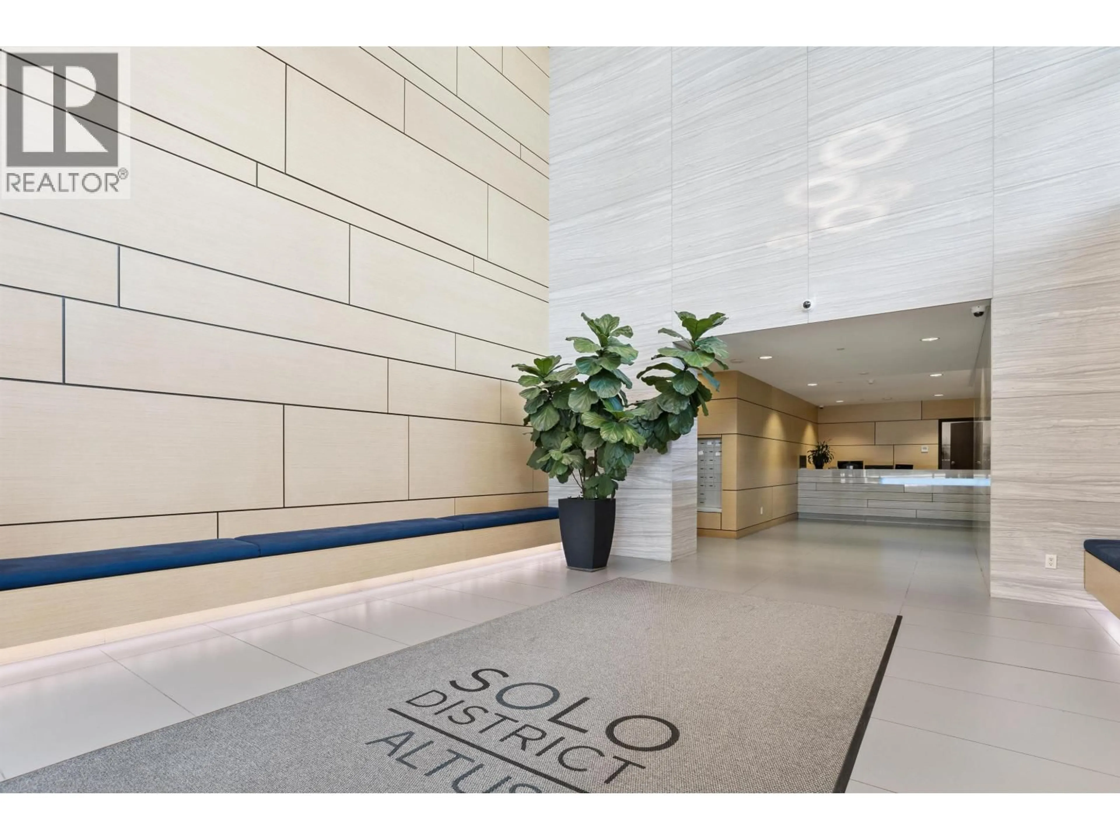 Indoor foyer for 1607 - 4485 SKYLINE DRIVE, Burnaby British Columbia V5C0J2
