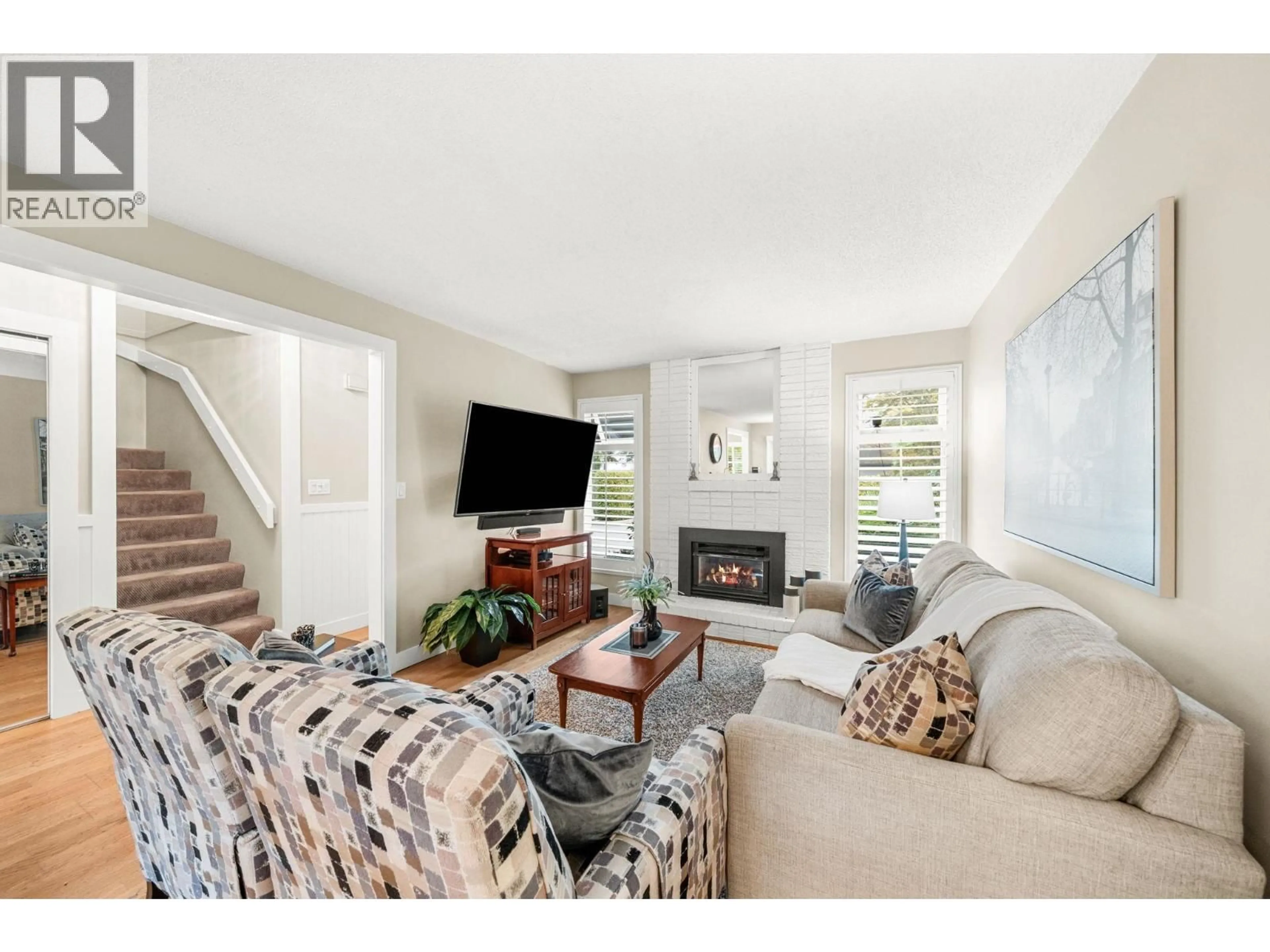 Living room with furniture, unknown for 4837 CENTRAL AVENUE, Delta British Columbia V4K2G5