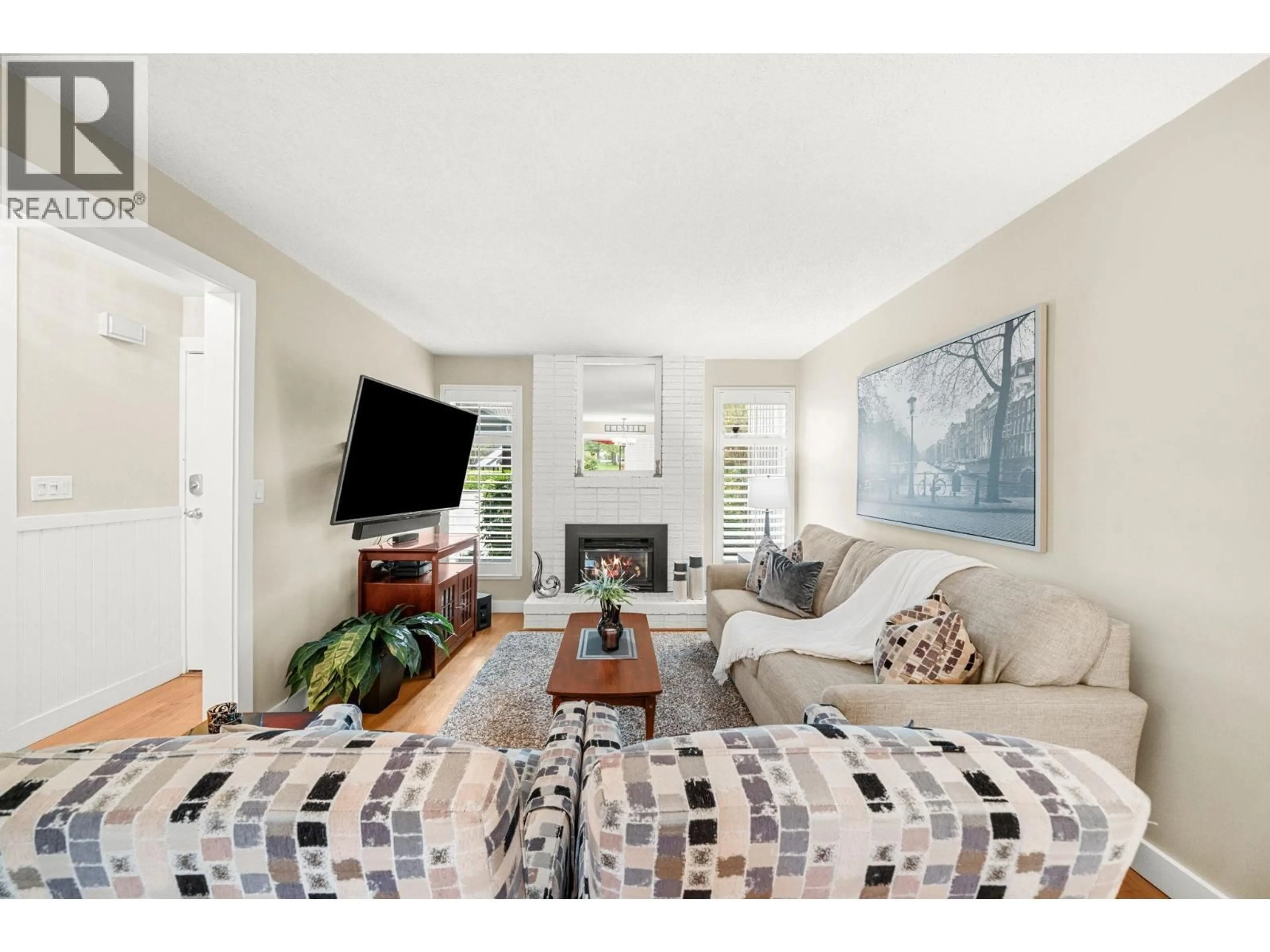 Living room with furniture, unknown for 4837 CENTRAL AVENUE, Delta British Columbia V4K2G5