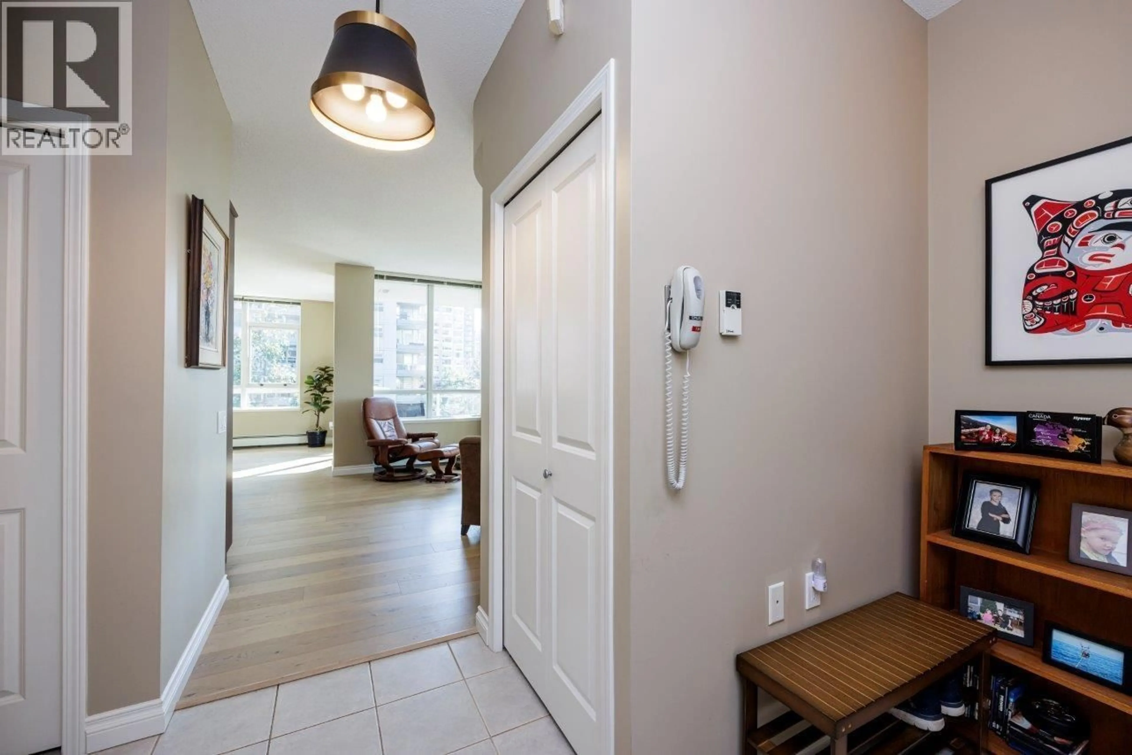 Indoor entryway for 301 - 120 16TH STREET, North Vancouver British Columbia V7M3N6