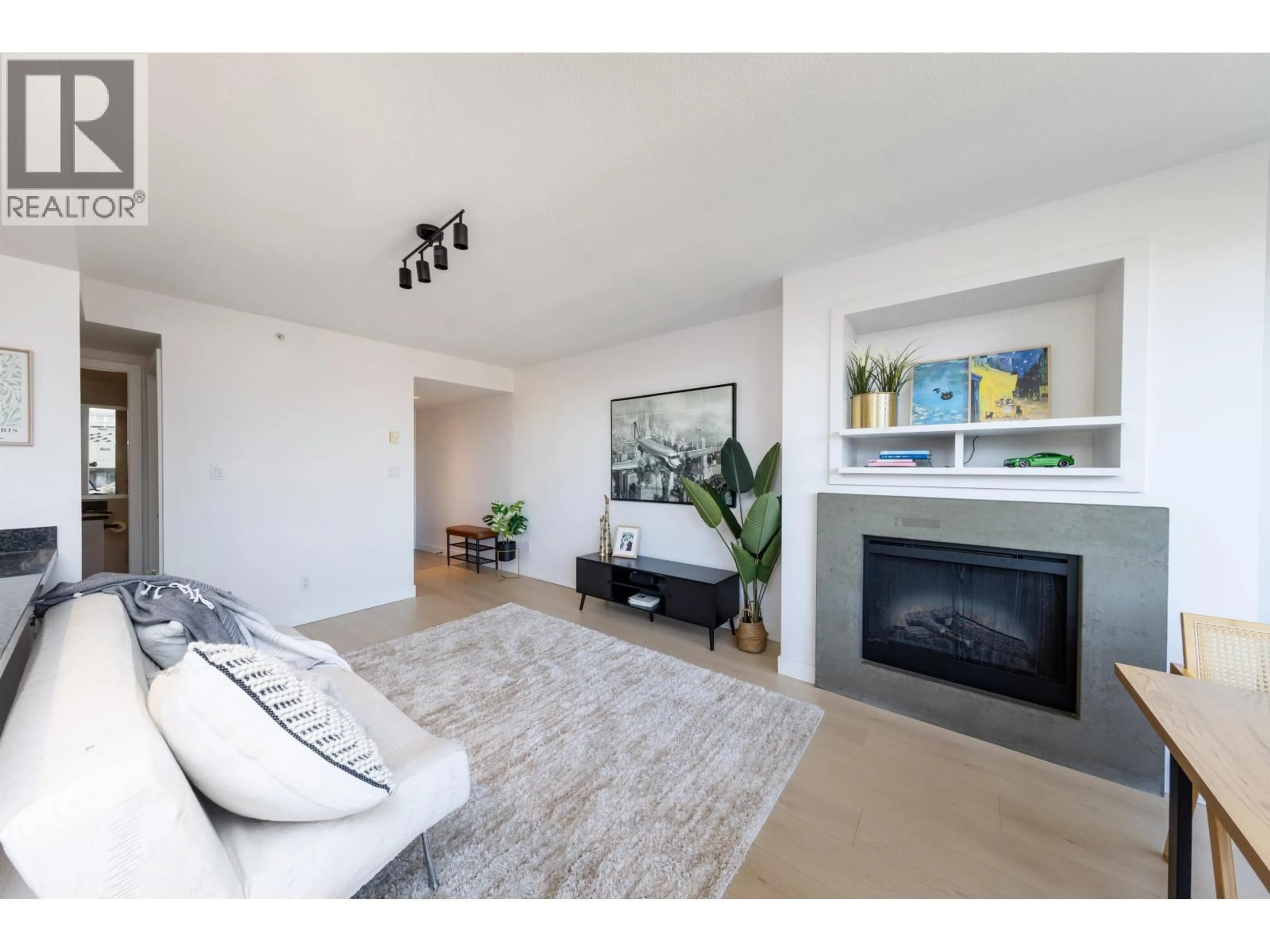 Living room with furniture, unknown for 603 - 9180 HEMLOCK DRIVE, Richmond British Columbia V6Y4J5
