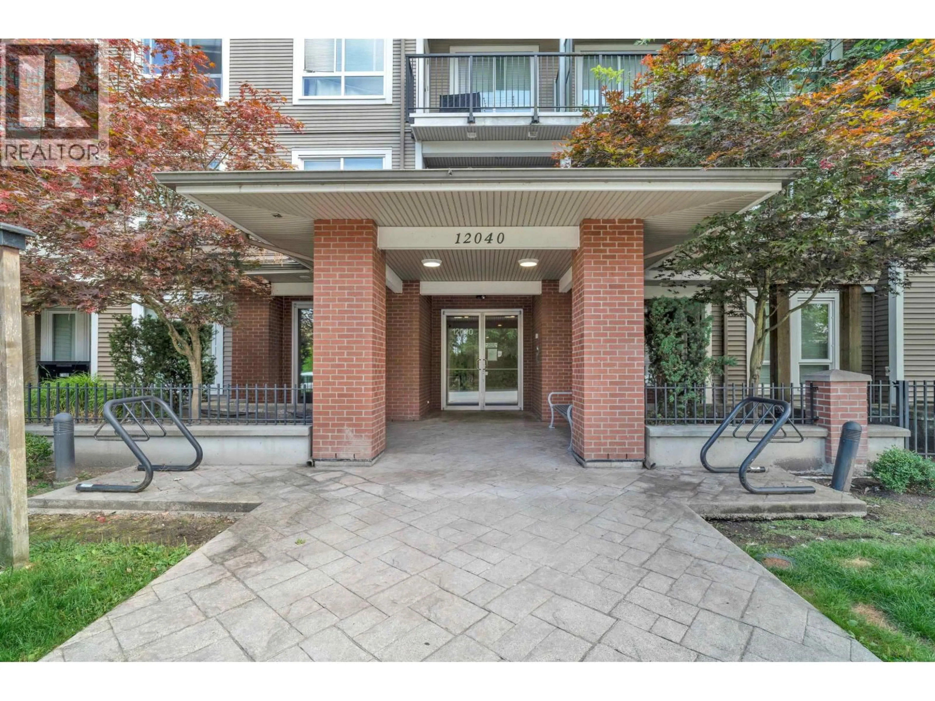 Indoor foyer for 212 - 222 12040 STREET, Maple Ridge British Columbia V2X9G8
