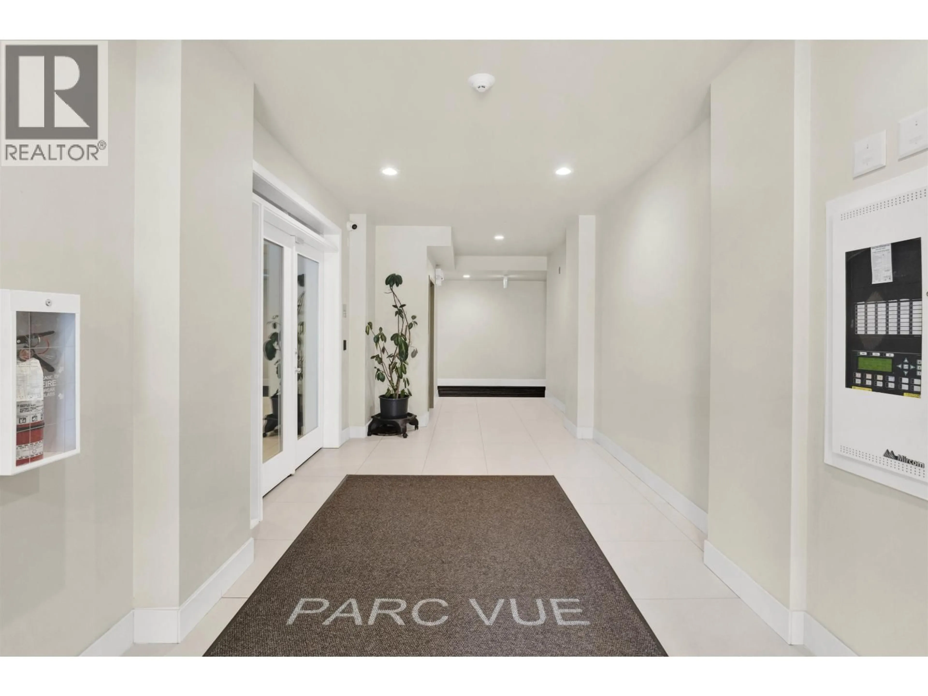 Indoor foyer for 212 - 222 12040 STREET, Maple Ridge British Columbia V2X9G8