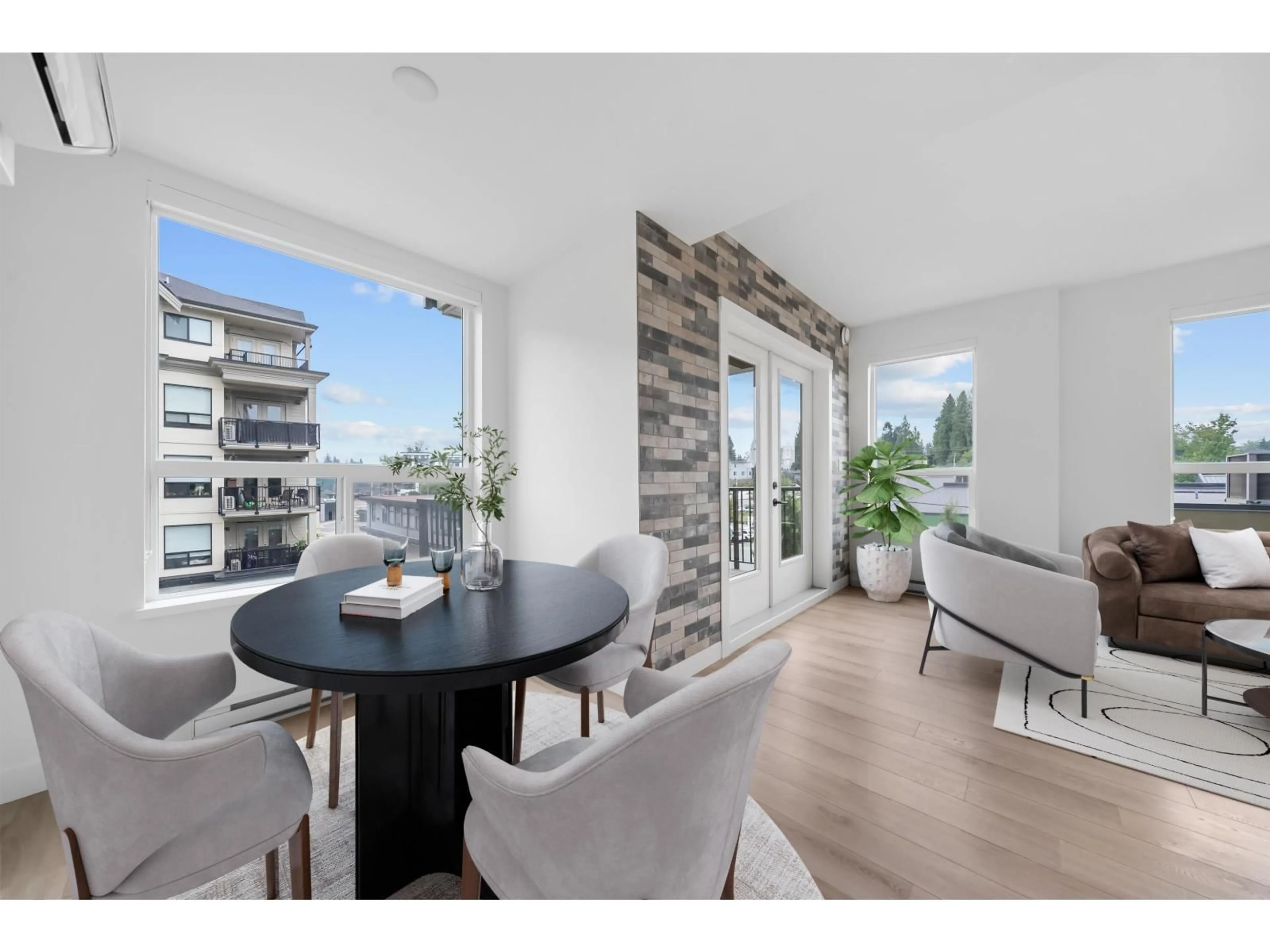 Unknown for 318 - 2493 MONTROSE, Abbotsford British Columbia V2S0L4