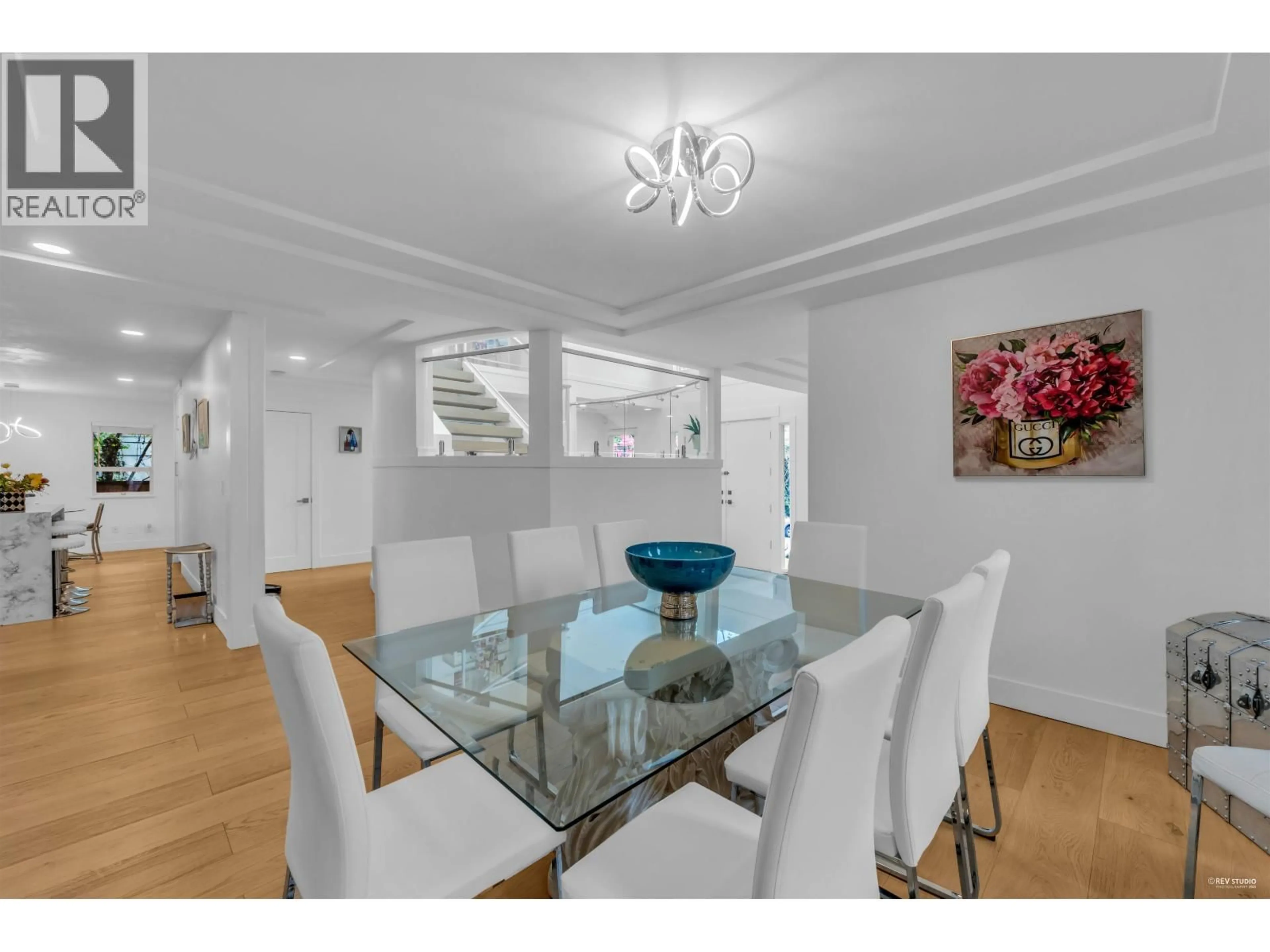 Dining room, wood/laminate floor for 1543 JEFFERSON AVENUE, West Vancouver British Columbia V7V2A2
