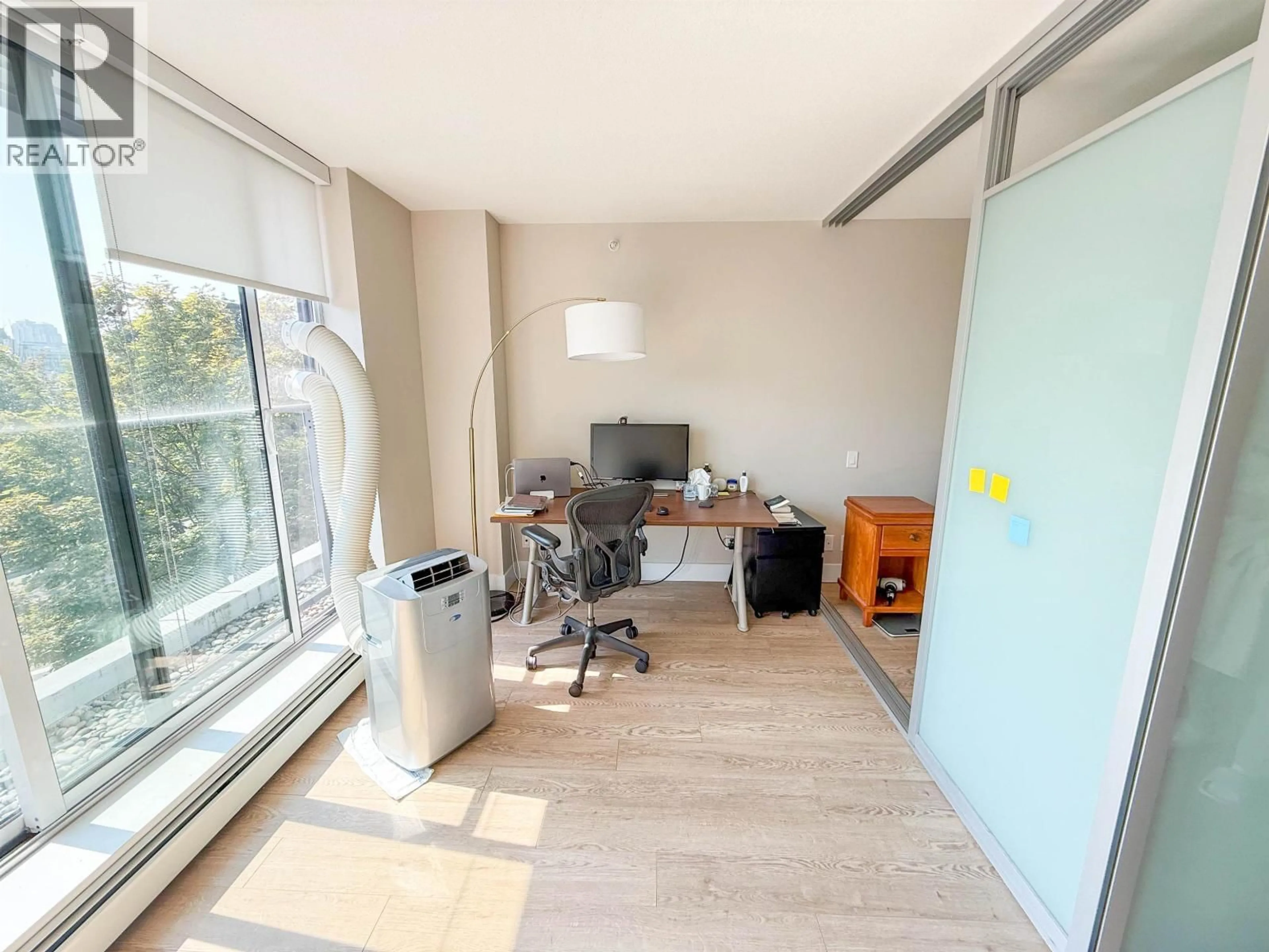 A pic of a room for 305 - 1783 MANITOBA STREET, Vancouver British Columbia V5Y0K1