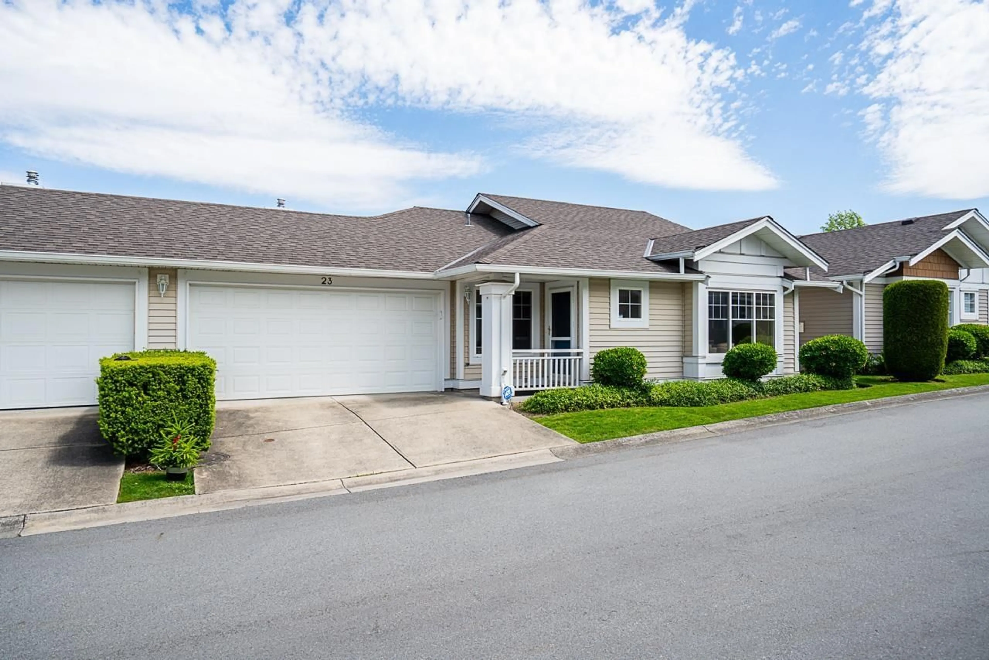 Home with vinyl exterior material, street for 23 - 6885 184, Surrey British Columbia V3S9G1