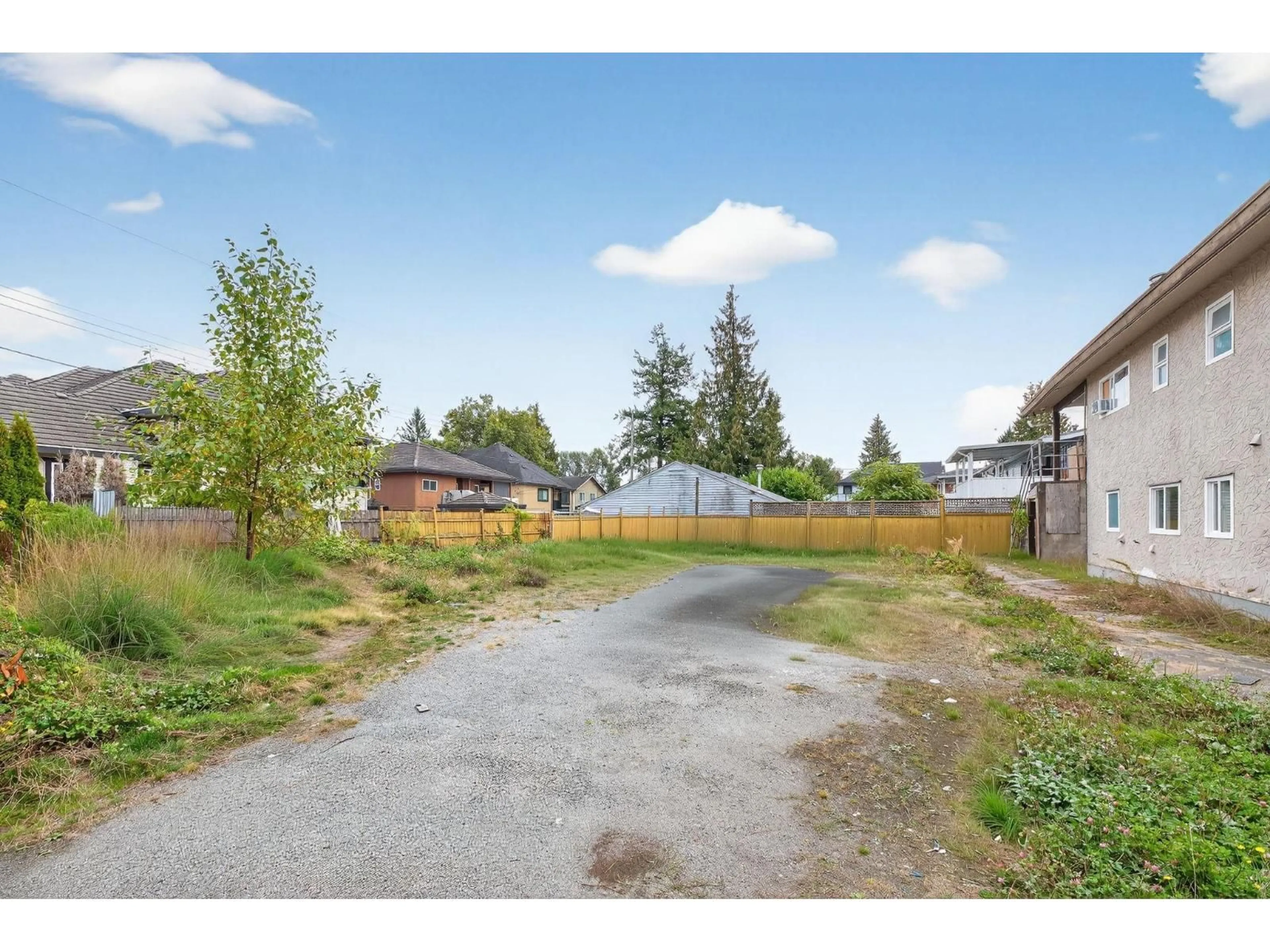 A pic from outside/outdoor area/front of a property/back of a property/a pic from drone, street for 9294 126A, Surrey British Columbia V3V5G2