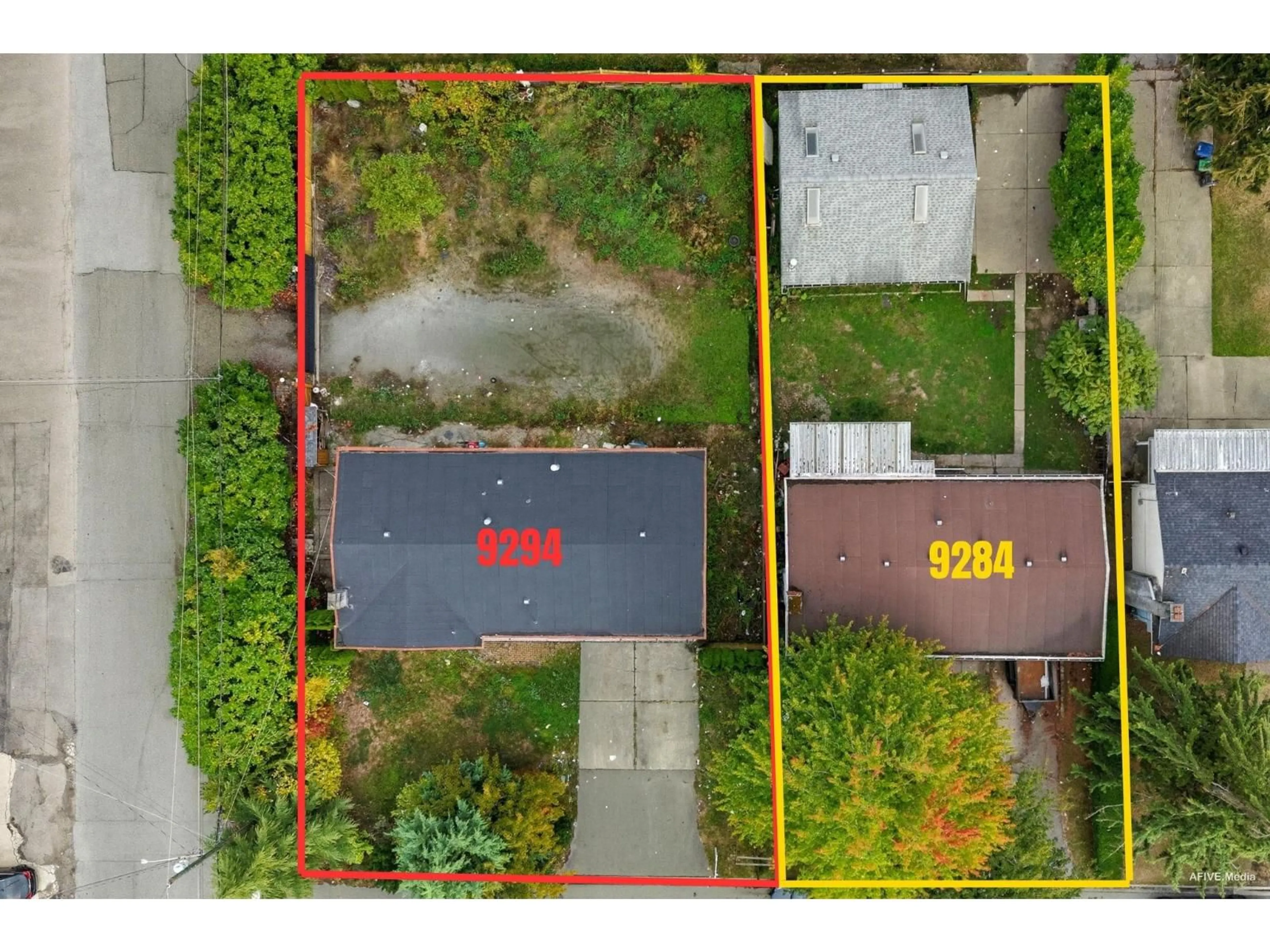 A pic from outside/outdoor area/front of a property/back of a property/a pic from drone, street for 9284 126A, Surrey British Columbia V3V5G2
