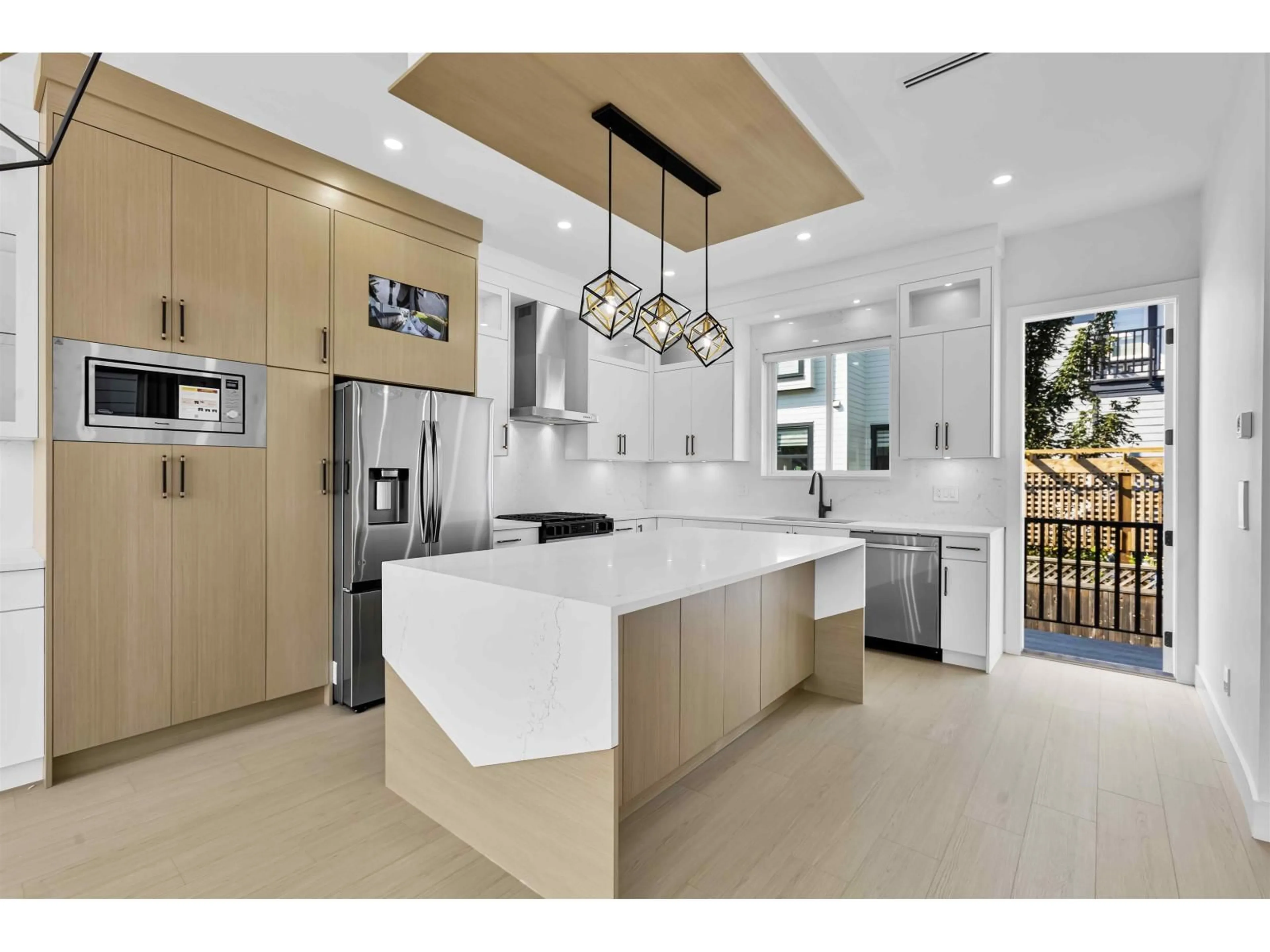 Contemporary kitchen, ceramic/tile floor for 102 - 16649 18A, Surrey British Columbia V3Z1A2