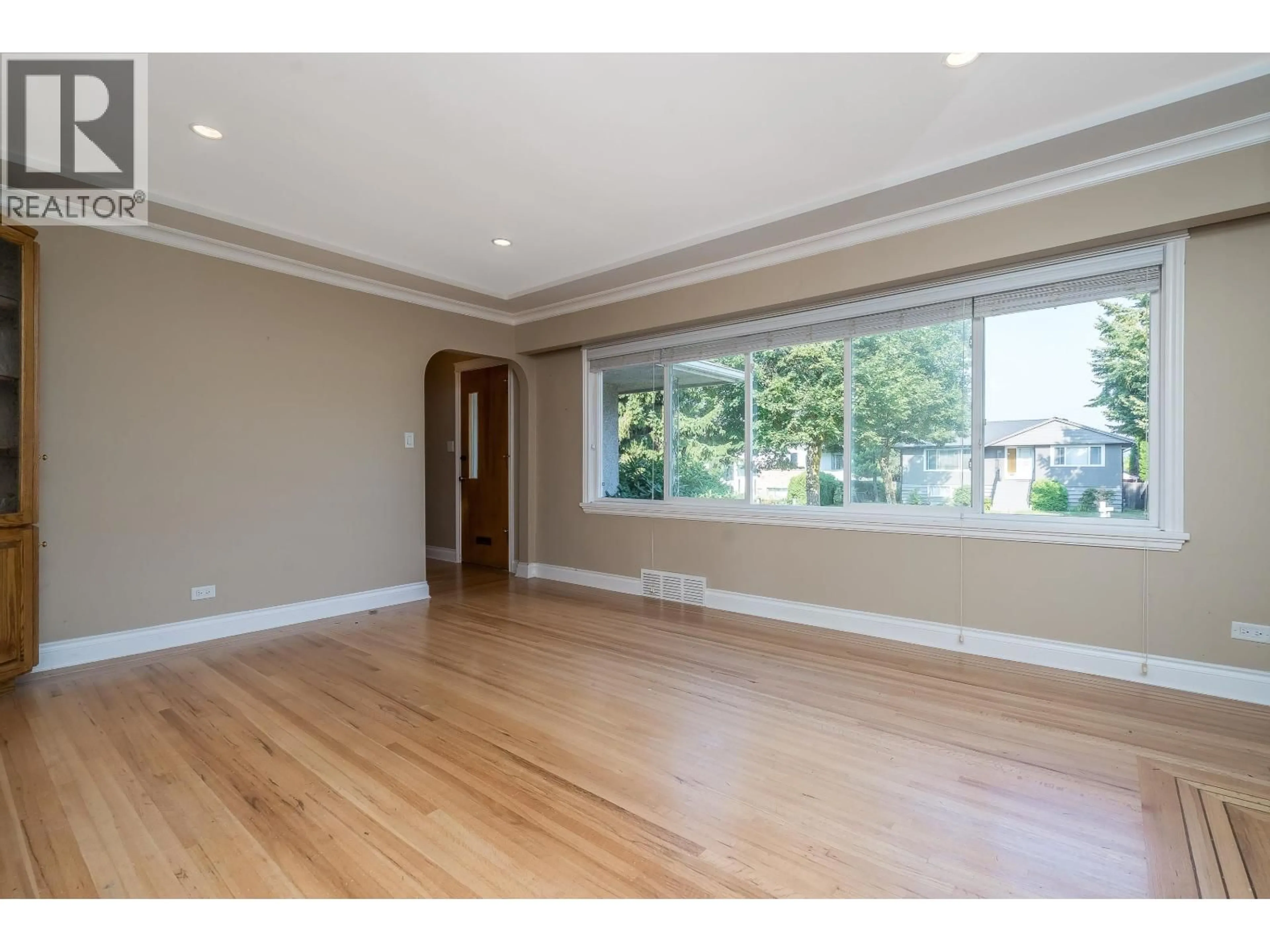Unknown for 8530 KARRMAN AVENUE, Burnaby British Columbia V3N2M2