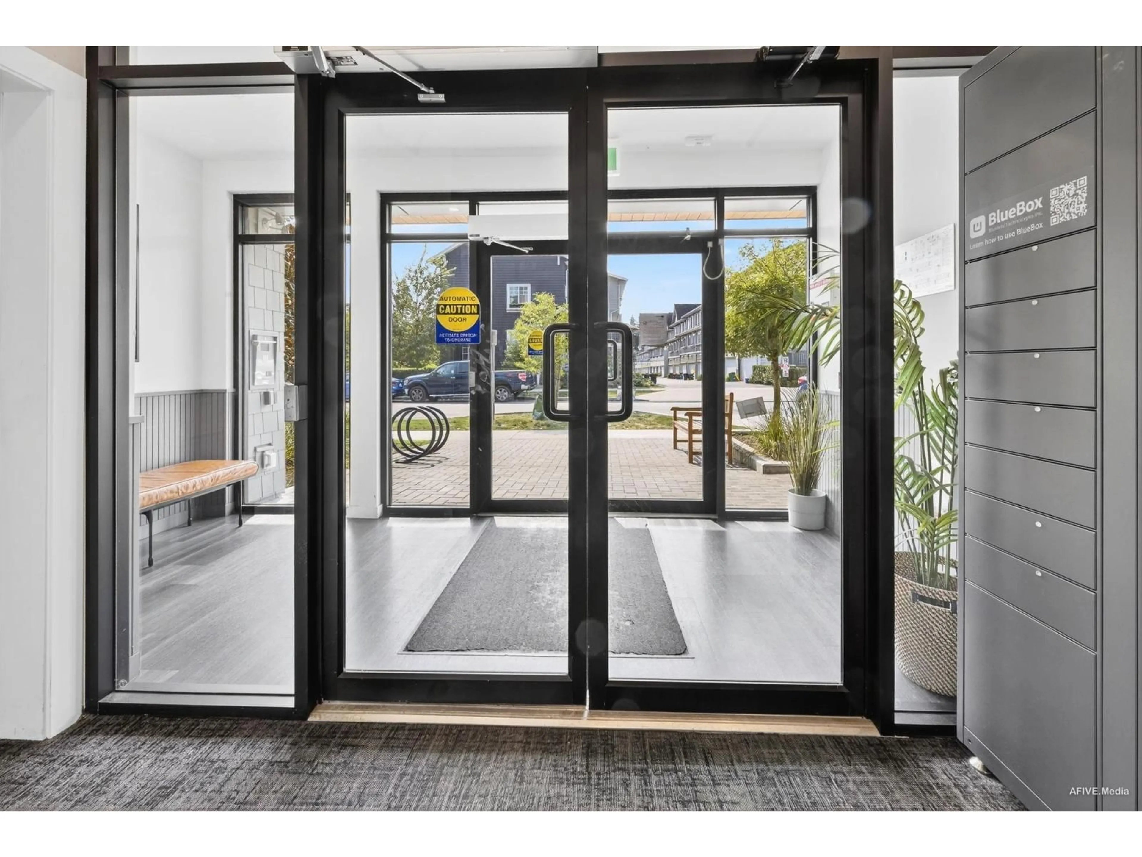 Indoor entryway for 502 - 15835 85, Surrey British Columbia V4N6W6