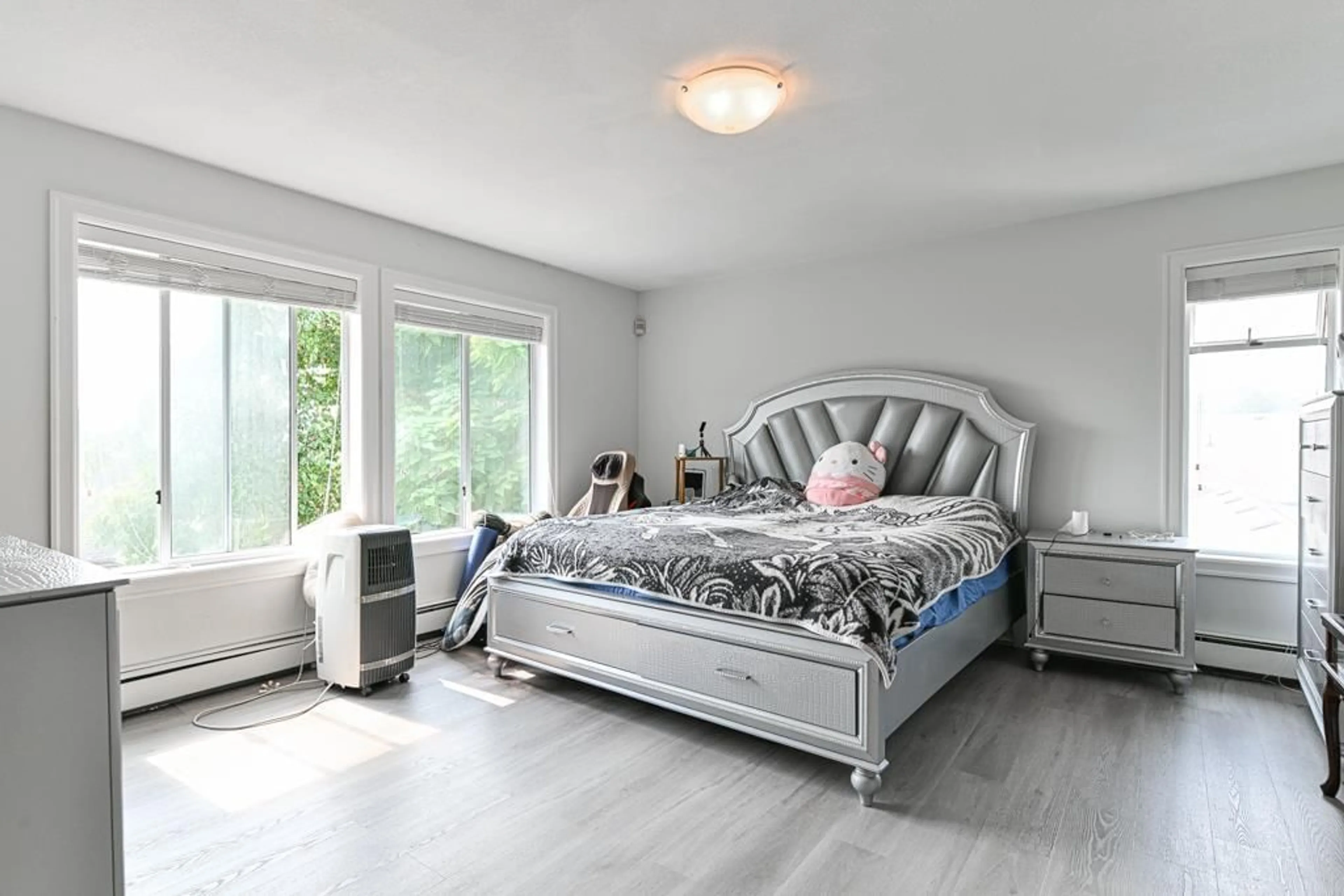 Bedroom with bed, wood/laminate floor for 31064 SOUTHERN, Abbotsford British Columbia V2T5K3