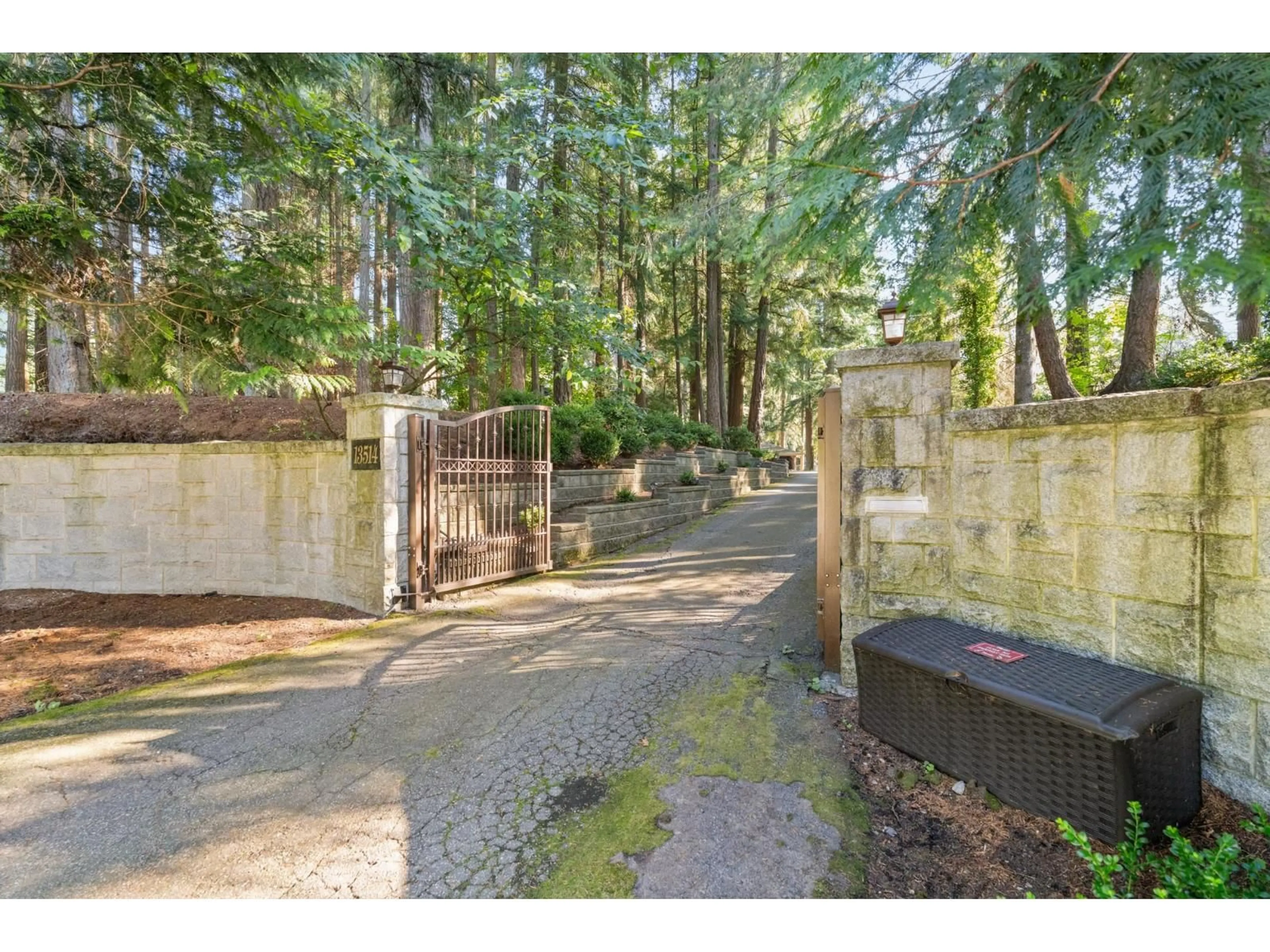 Unknown for 13514 20, Surrey British Columbia V4A1Z6