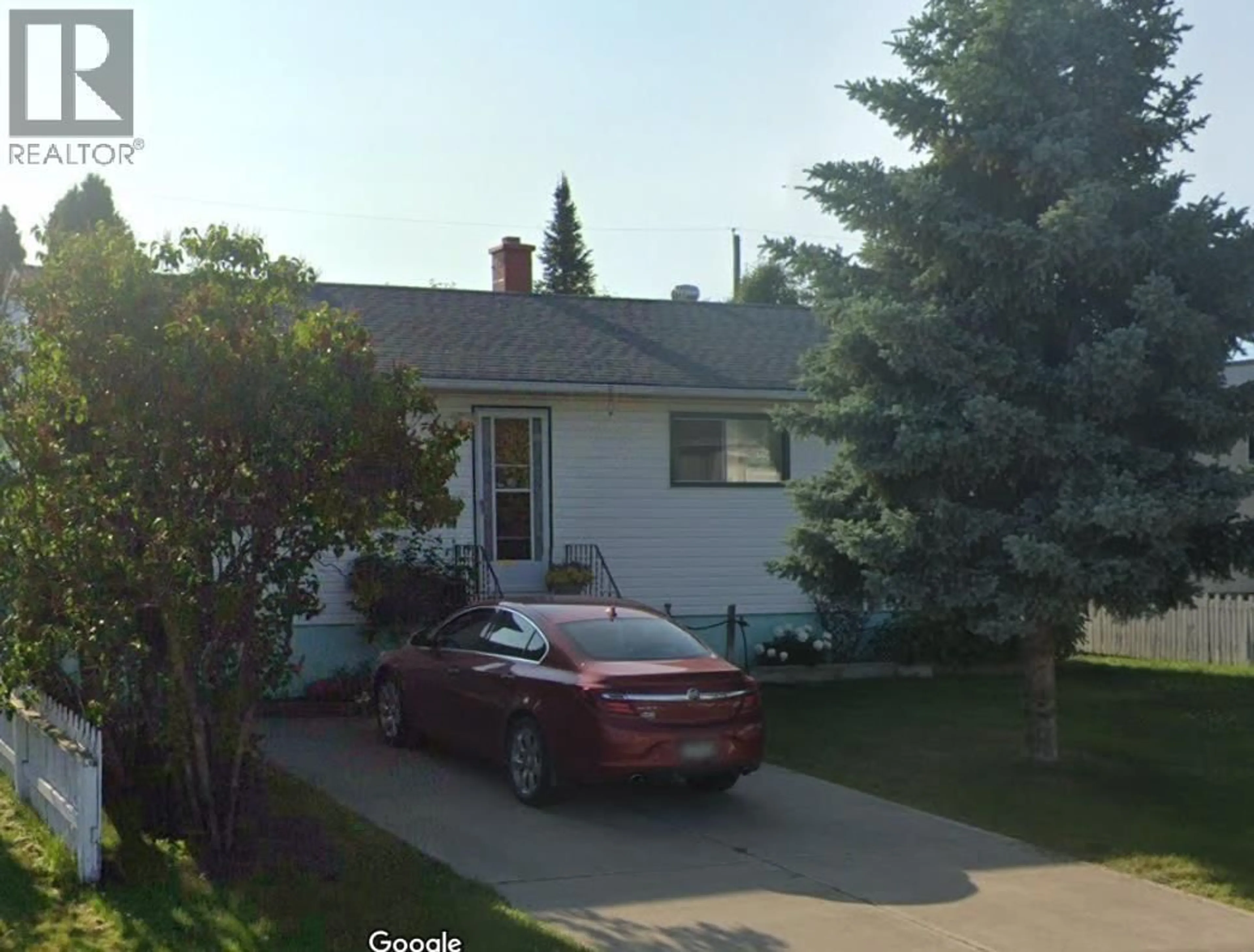 A pic from outside/outdoor area/front of a property/back of a property/a pic from drone, street for 326 NICHOLSON STREET, Prince George British Columbia V2M3L9