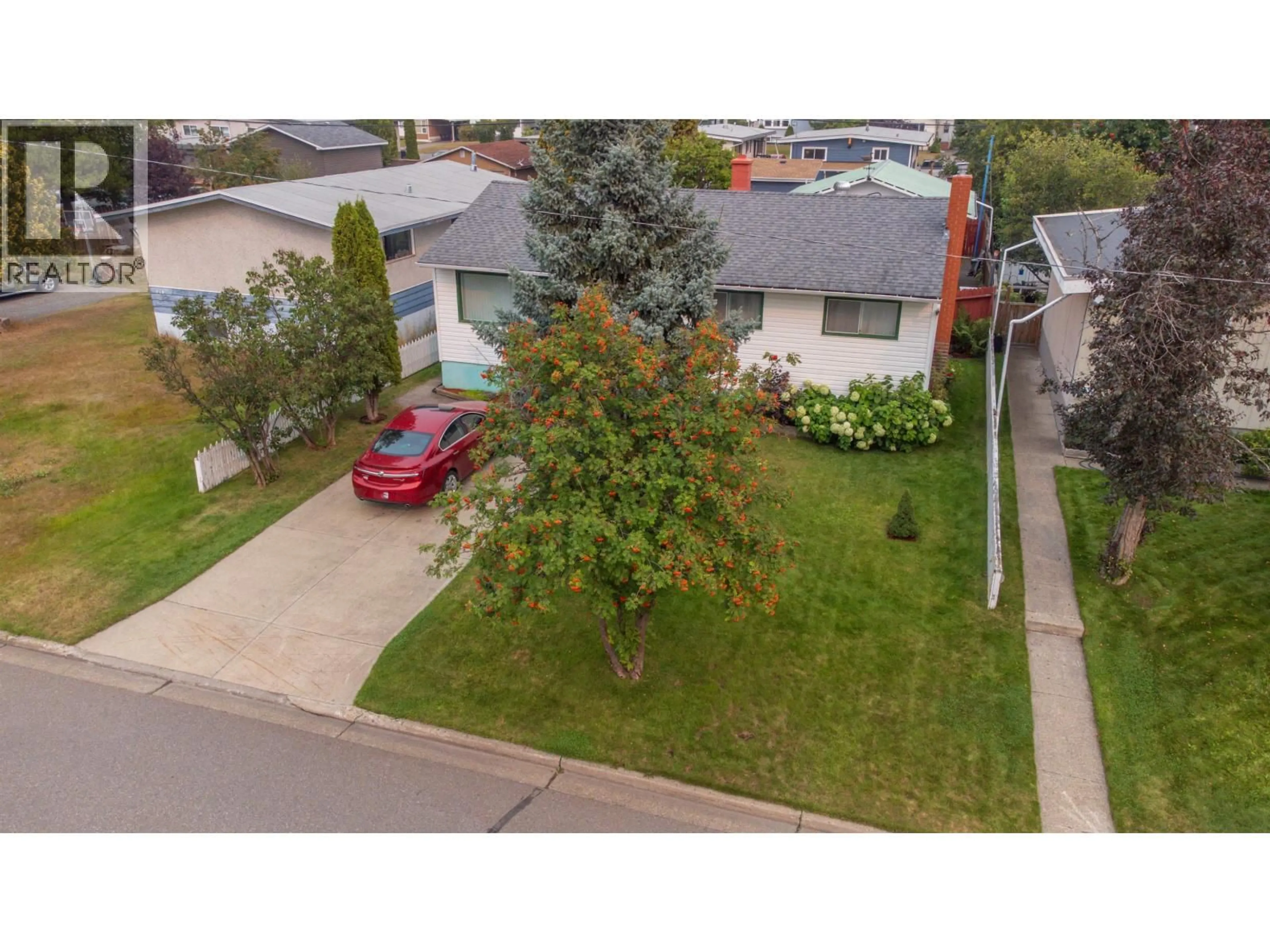 A pic from outside/outdoor area/front of a property/back of a property/a pic from drone, street for 326 NICHOLSON STREET, Prince George British Columbia V2M3L9