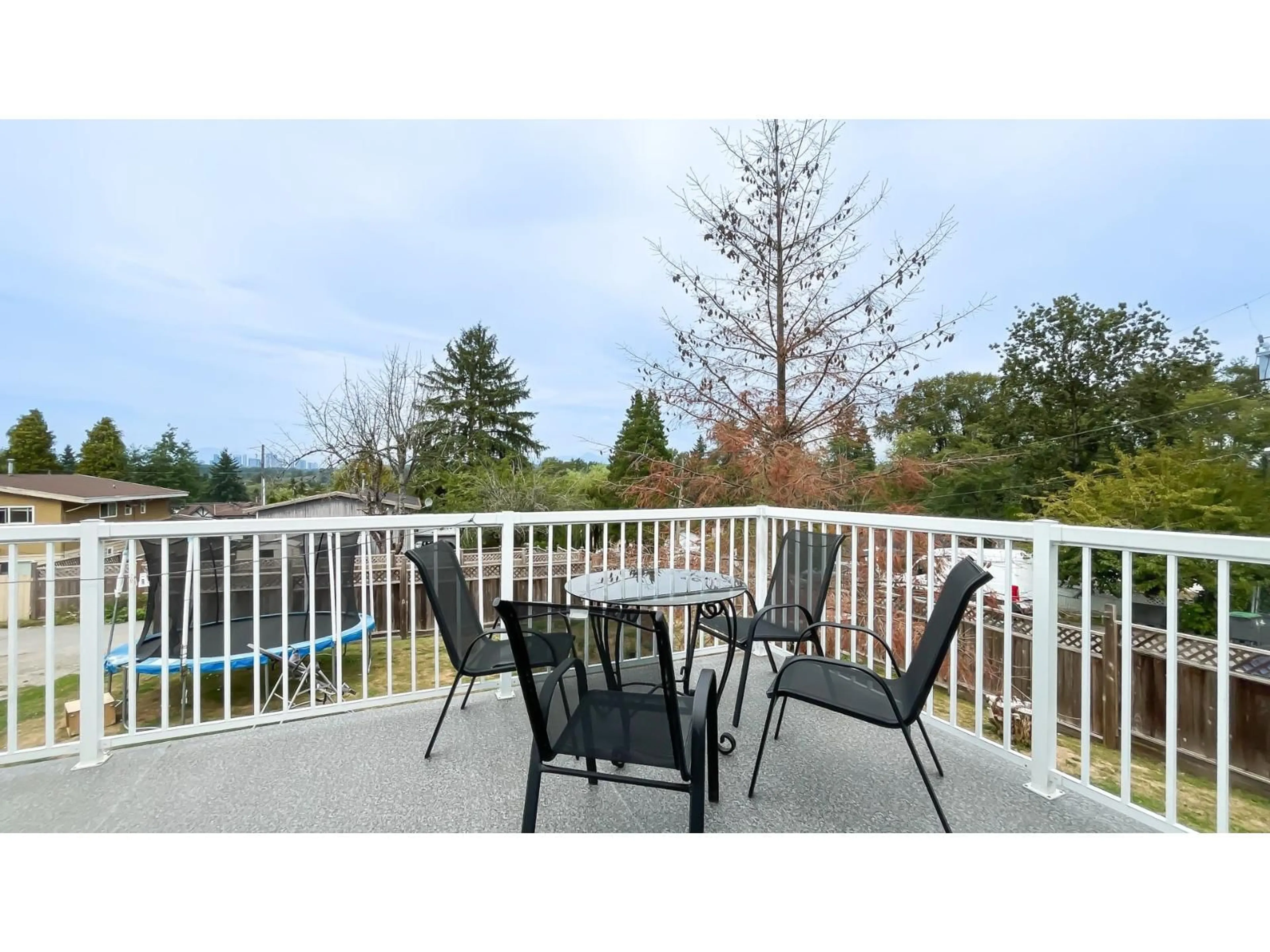 Patio, water/lake/river/ocean view for 14171 77A, Surrey British Columbia V3W2X2