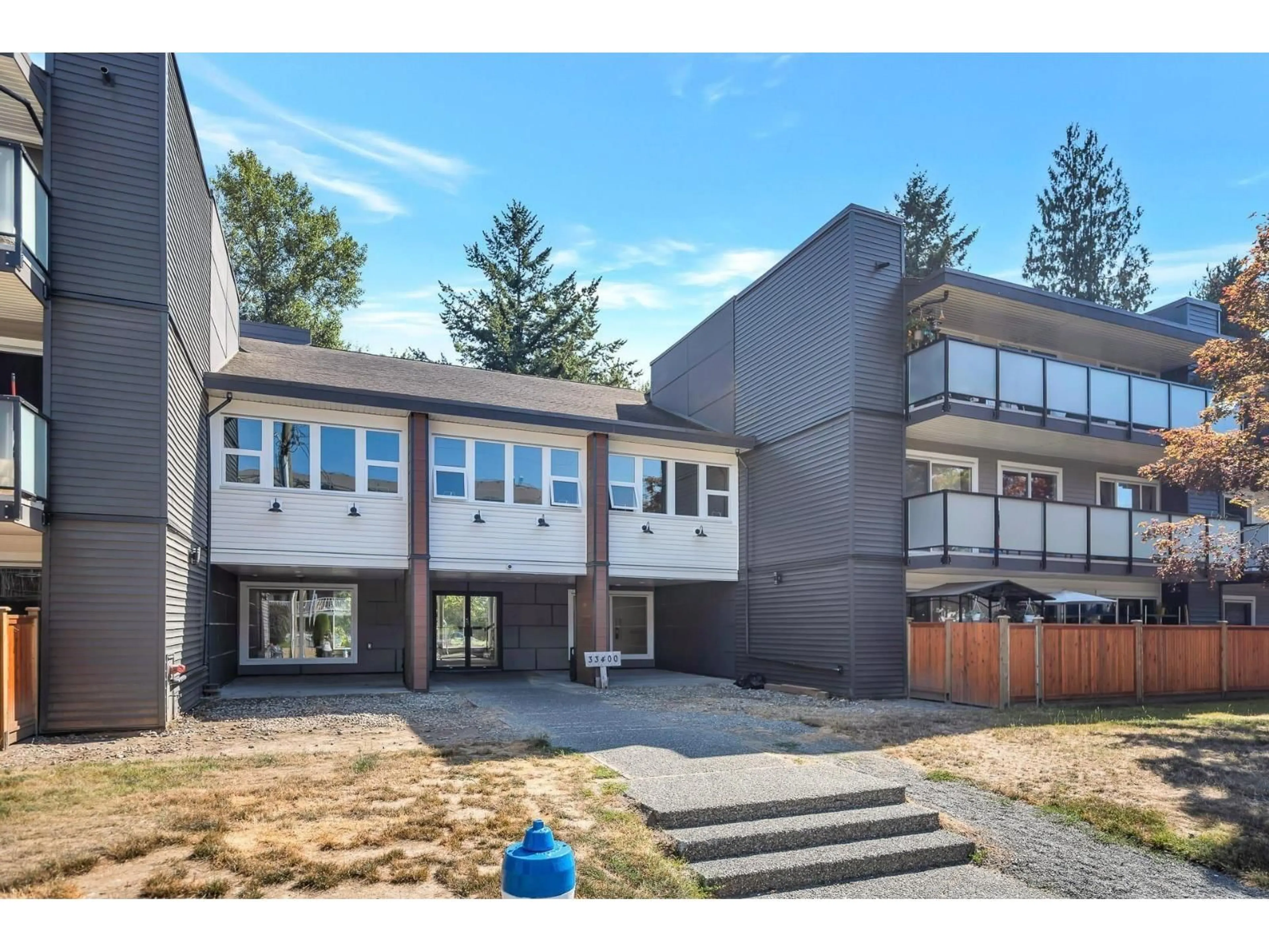 Unknown for 306 - 33400 BOURQUIN, Abbotsford British Columbia V2S5G3