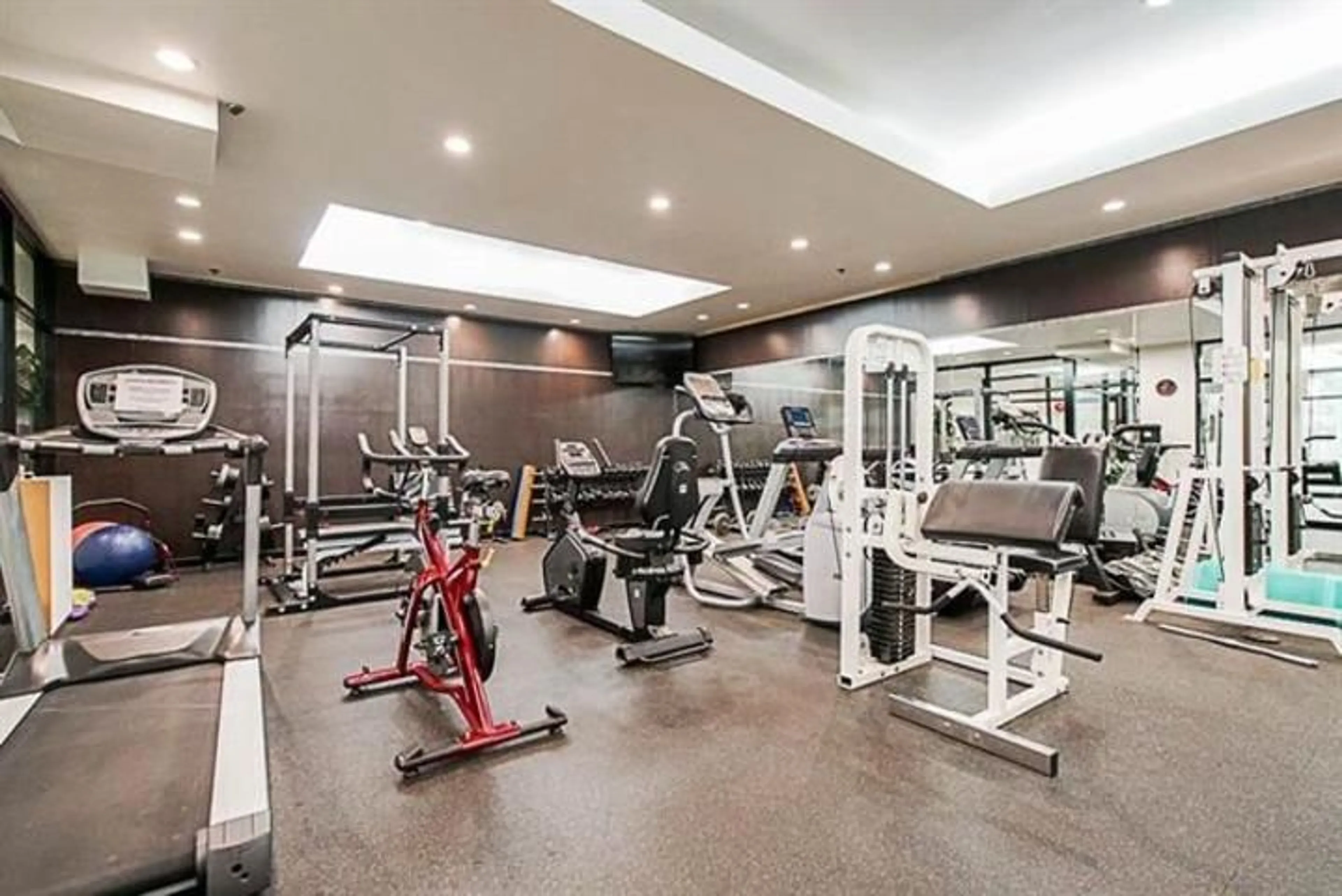 Gym or fitness room for 305 - 10866 CITY, Surrey British Columbia V3T5W9
