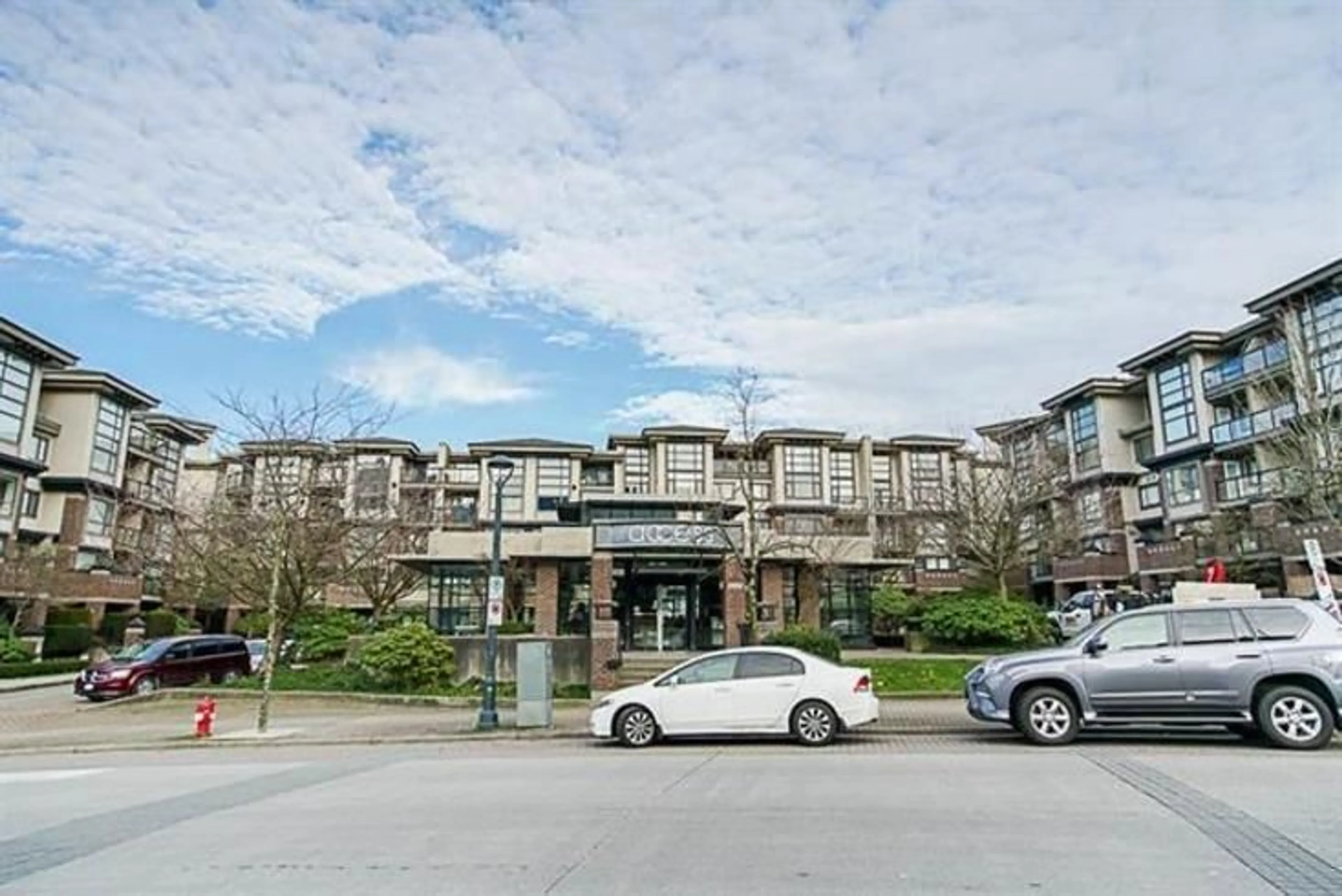 Unknown for 305 - 10866 CITY, Surrey British Columbia V3T5W9
