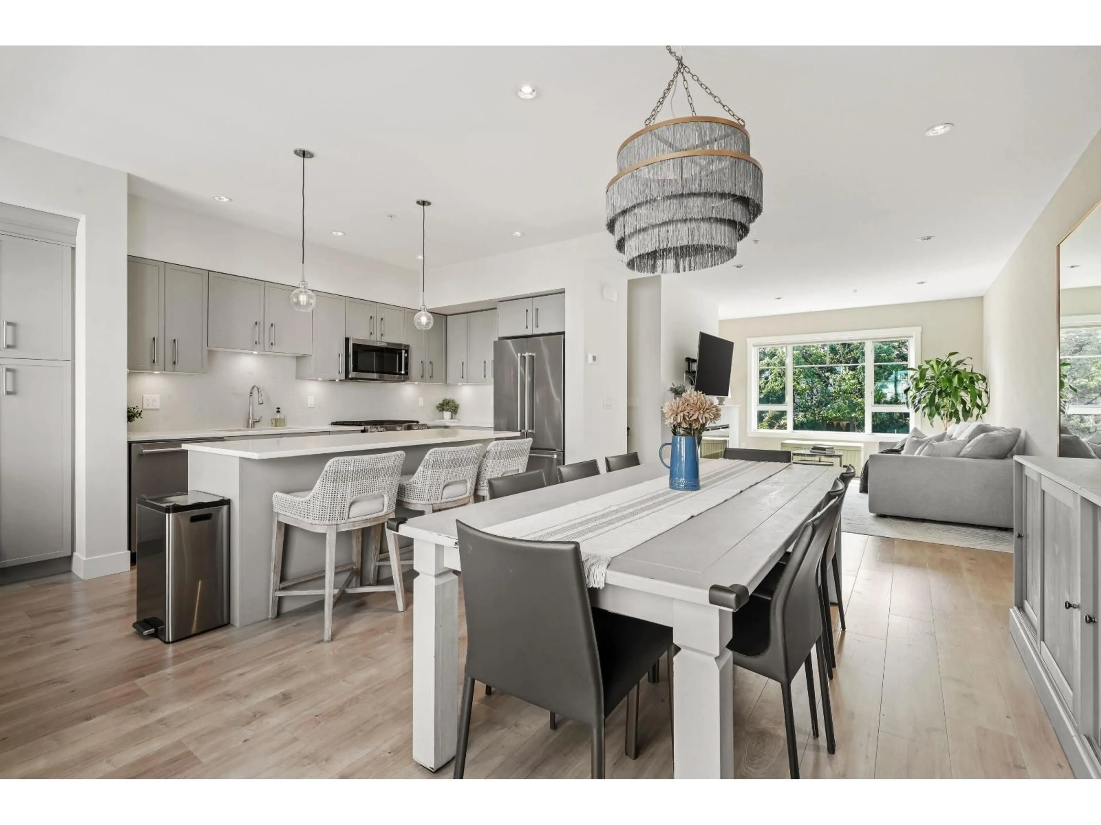 Open concept kitchen, unknown for 20 - 22128 48A, Langley British Columbia V3A0L6