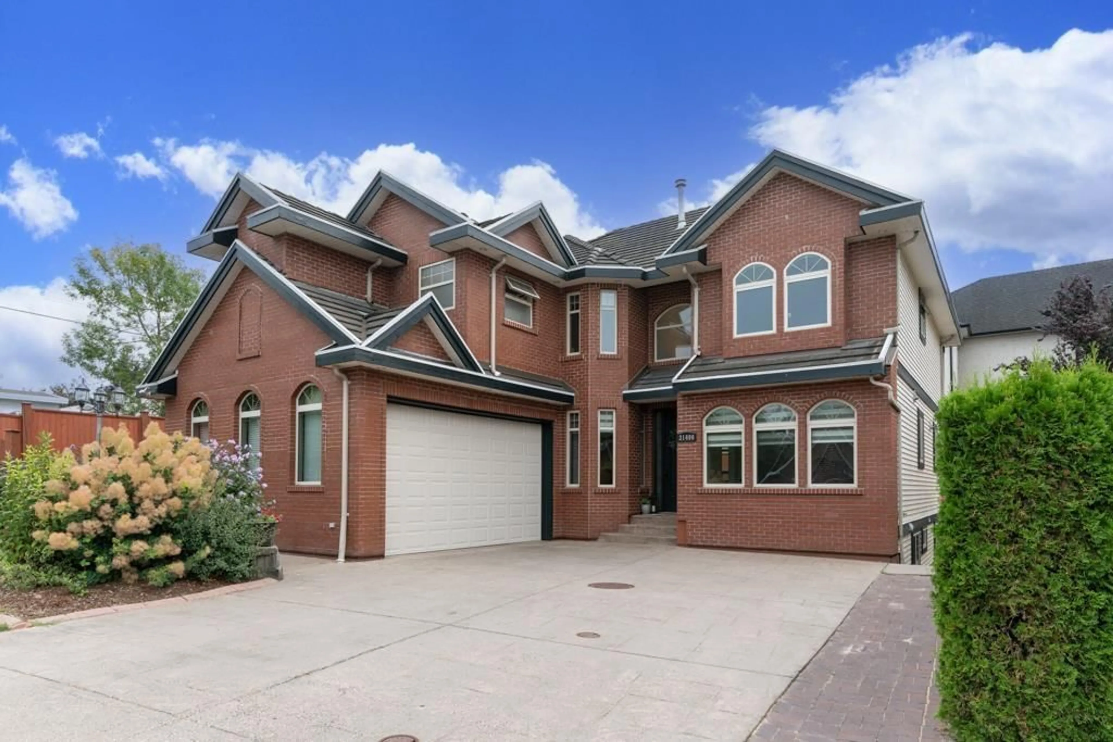 Home with brick exterior material, street for 31496 COUGAR, Abbotsford British Columbia V2T6M7
