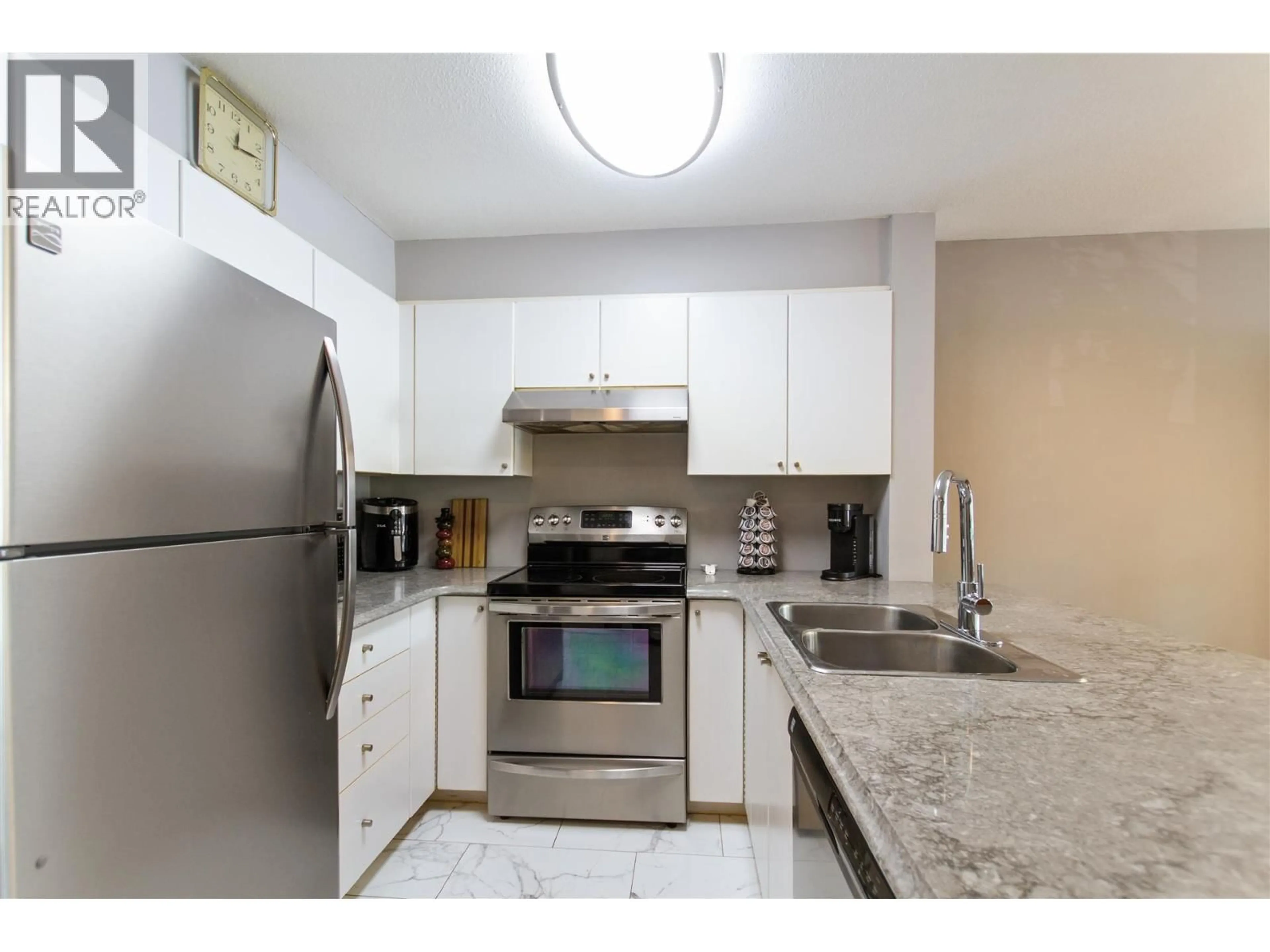 Standard kitchen, unknown for 219 - 225 NEWPORT DRIVE, Port Moody British Columbia V3H5C7
