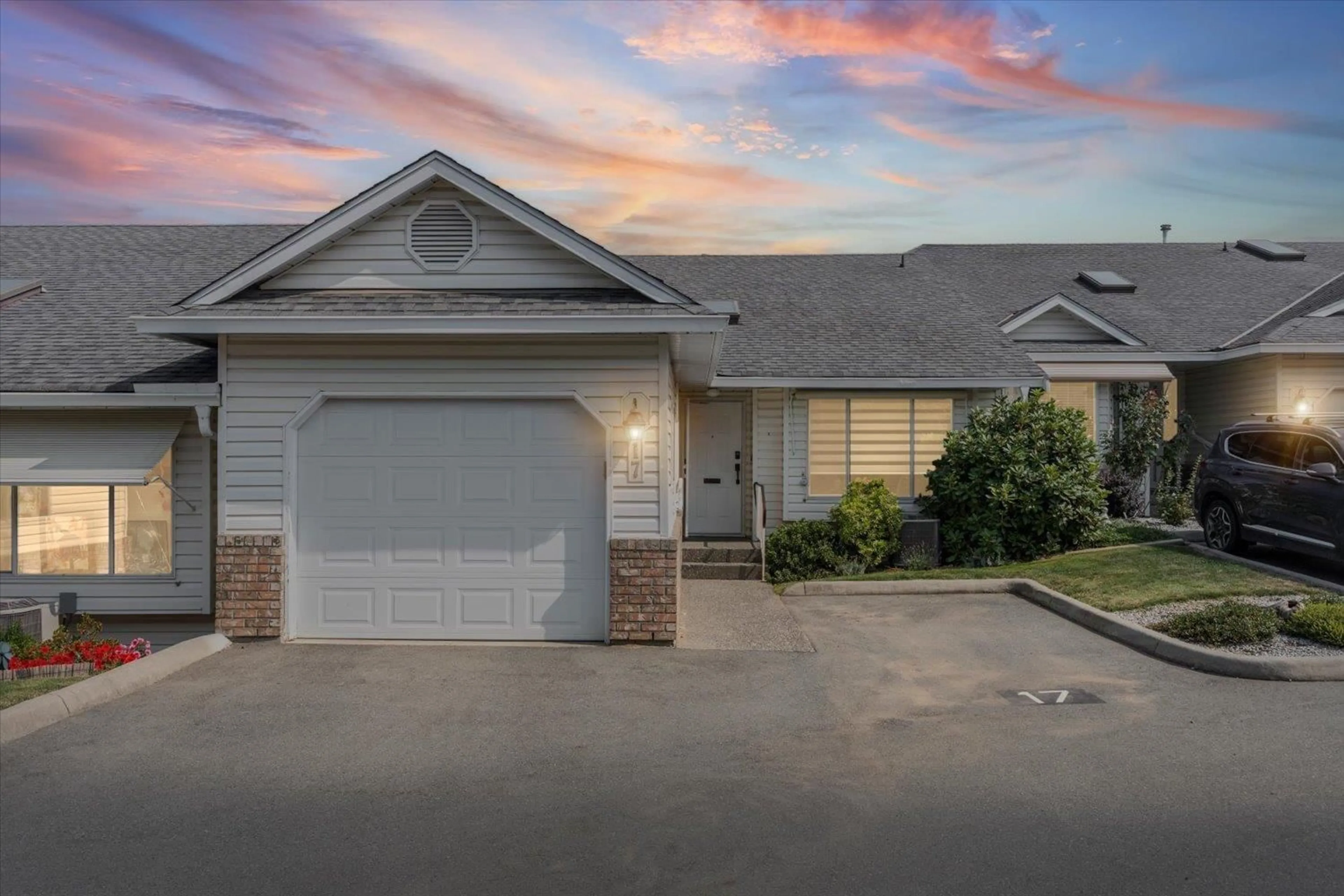 Unknown for 17 - 3054 TRAFALGAR, Abbotsford British Columbia V2S7X6