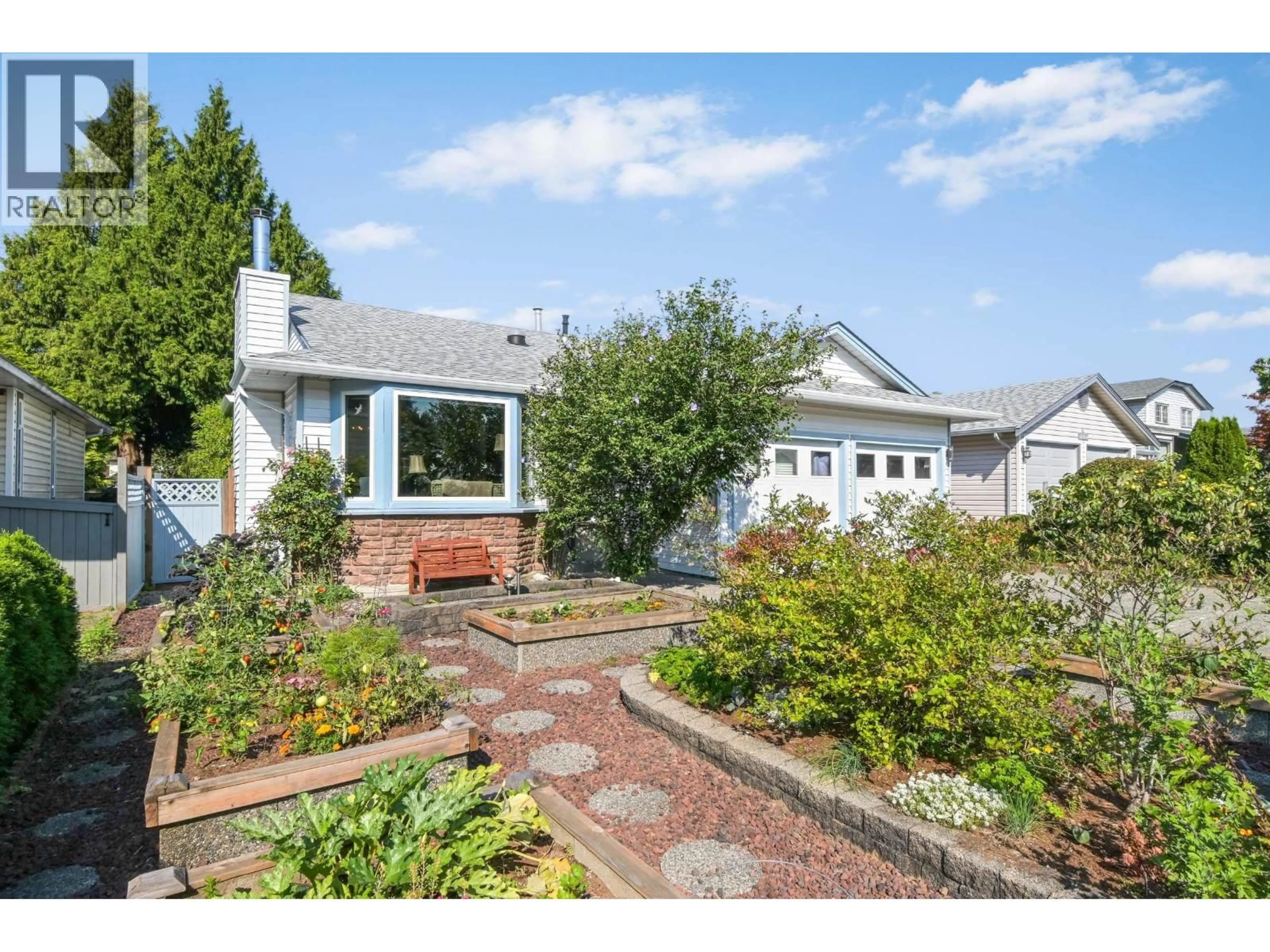 A pic from outside/outdoor area/front of a property/back of a property/a pic from drone, street for 12201 IRVING STREET, Maple Ridge British Columbia V2X9S2