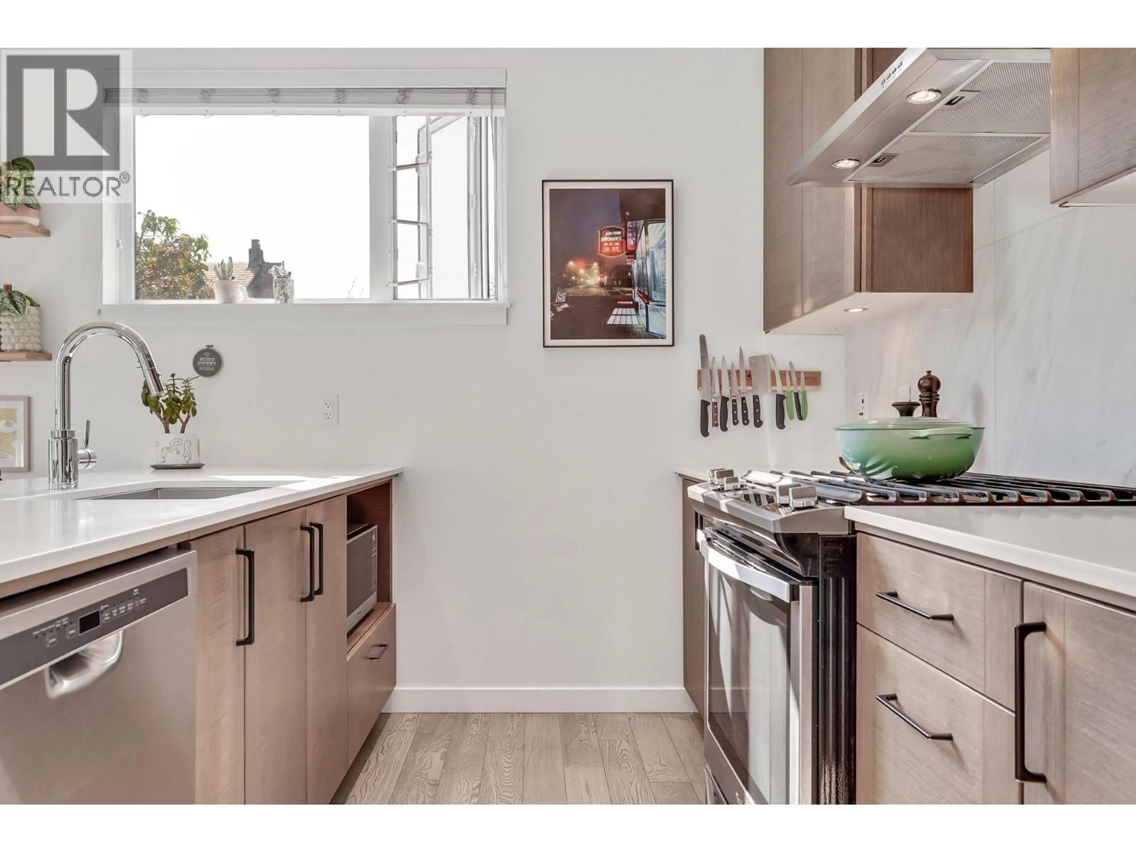 Open concept kitchen, unknown for 5962 ST. GEORGE STREET, Vancouver British Columbia V5W0C5