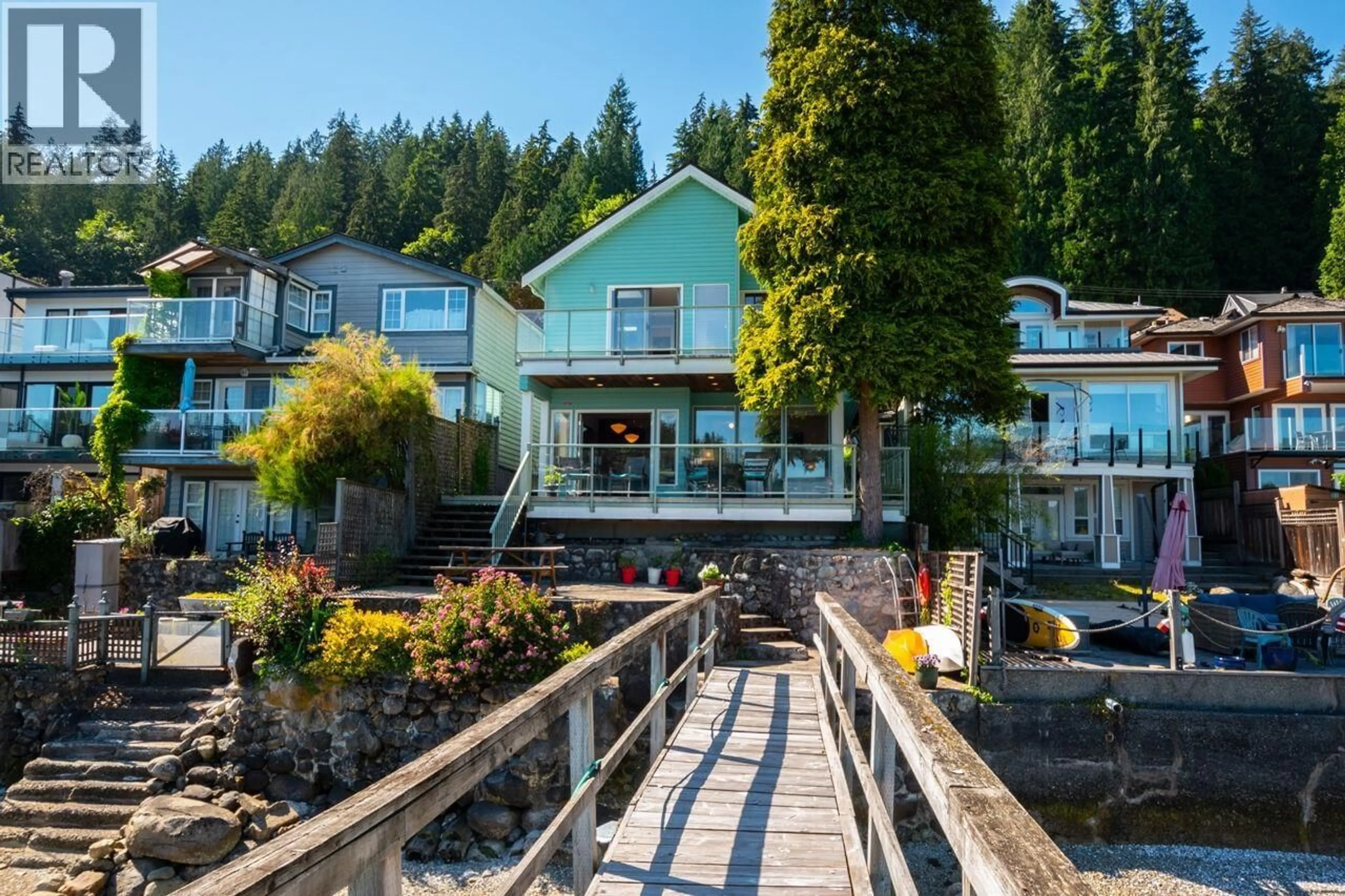 Unknown for 2564 PANORAMA DRIVE, North Vancouver British Columbia V7G1V5