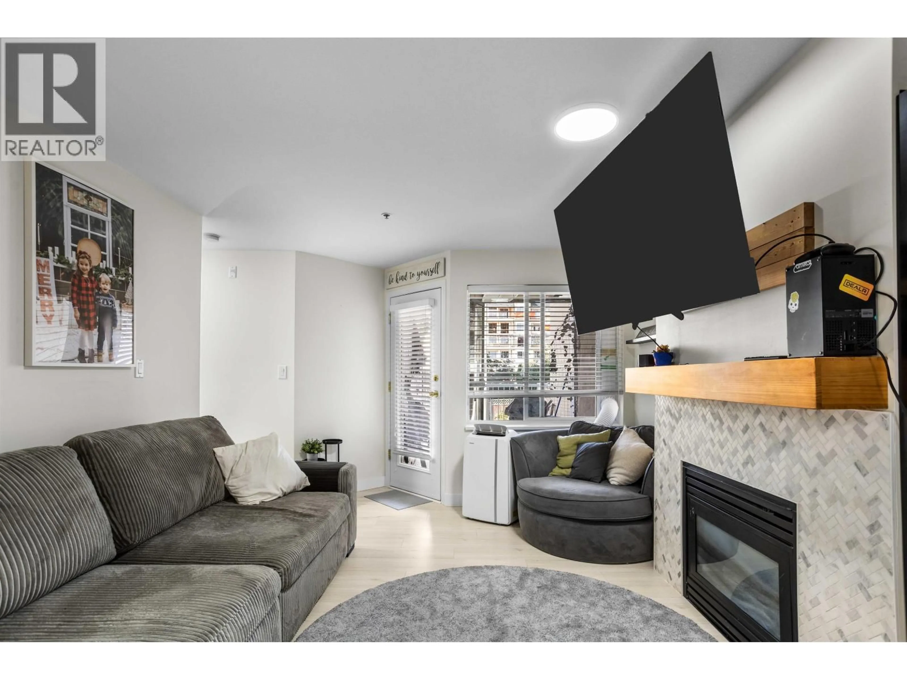 Living room with furniture, unknown for 201 - 22351 ST. ANNE AVENUE, Maple Ridge British Columbia V2X2E7
