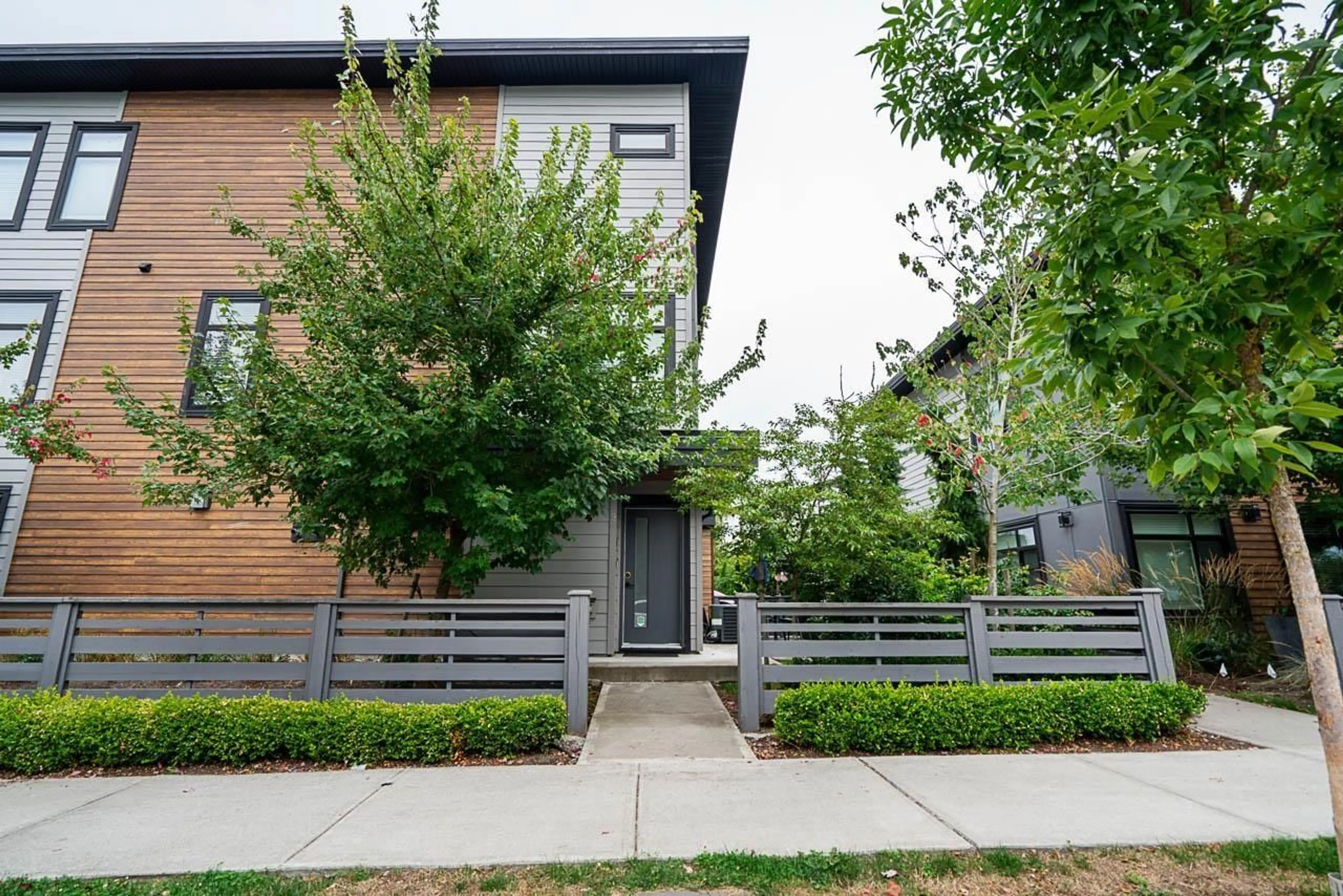 Home with brick exterior material, street for 9 - 7127 193A, Surrey British Columbia V4N6V9