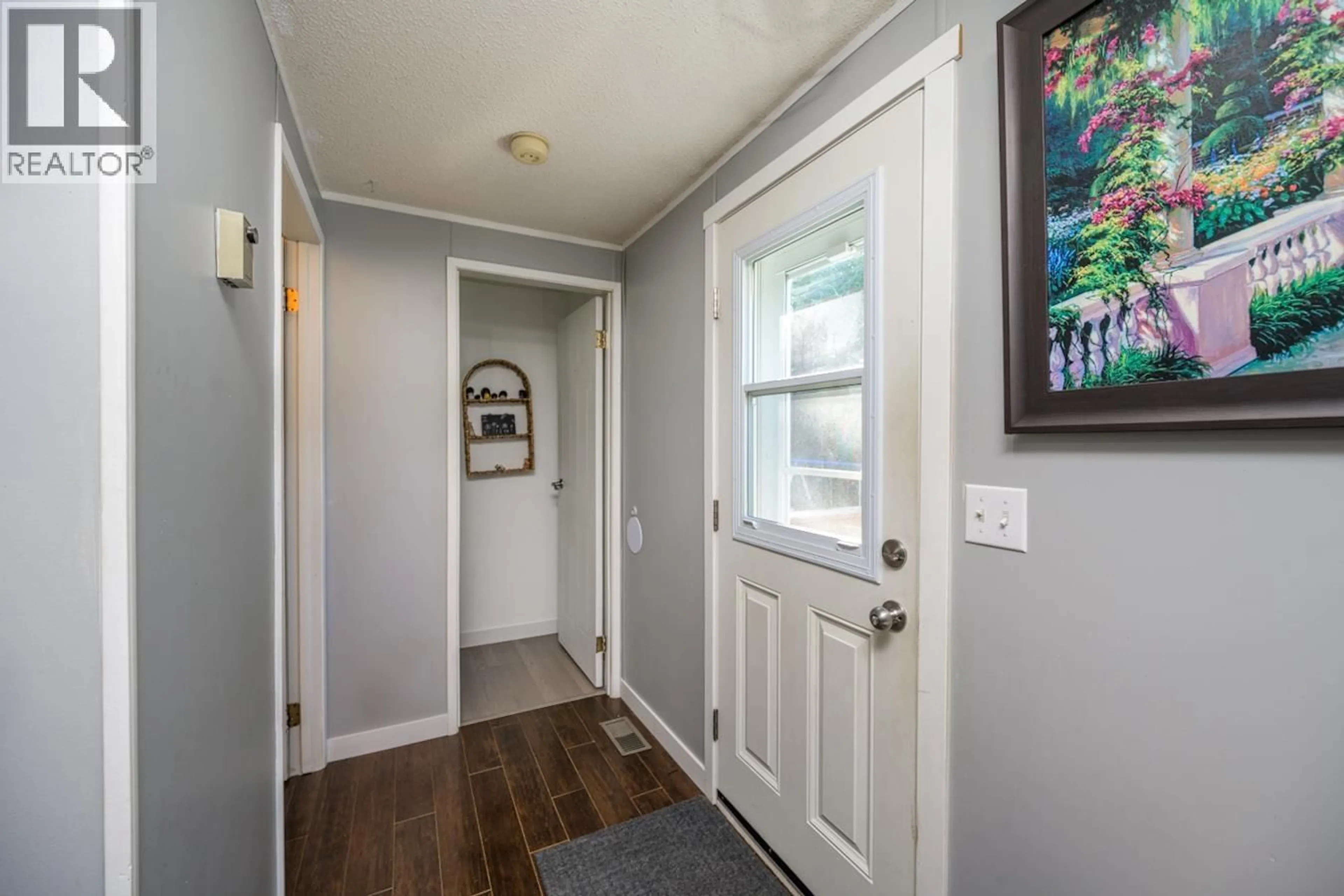 Indoor entryway for 4916 RANDLE ROAD, Prince George British Columbia V2K1T1