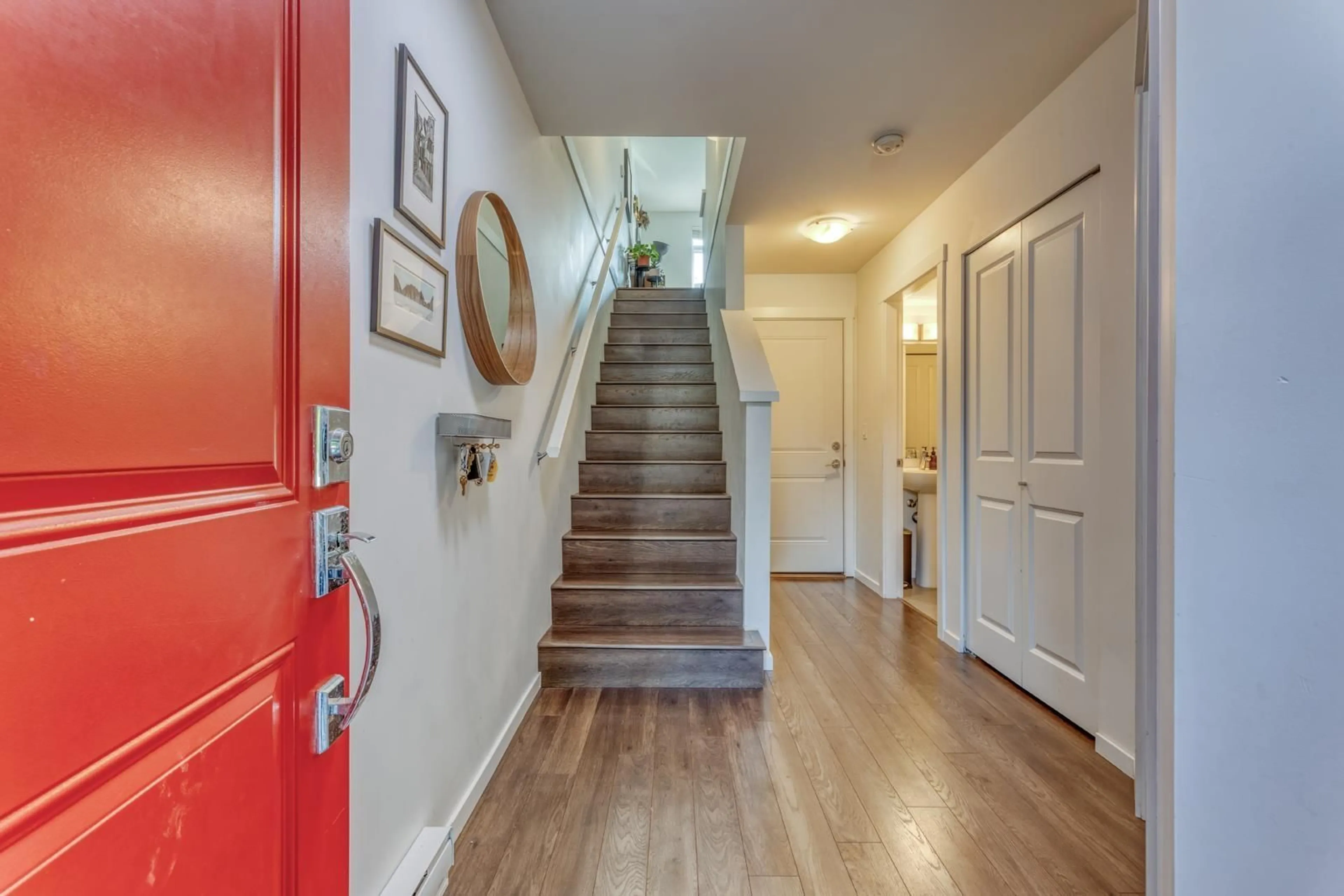 Indoor entryway for 66 - 15268 28, Surrey British Columbia V4P0E8