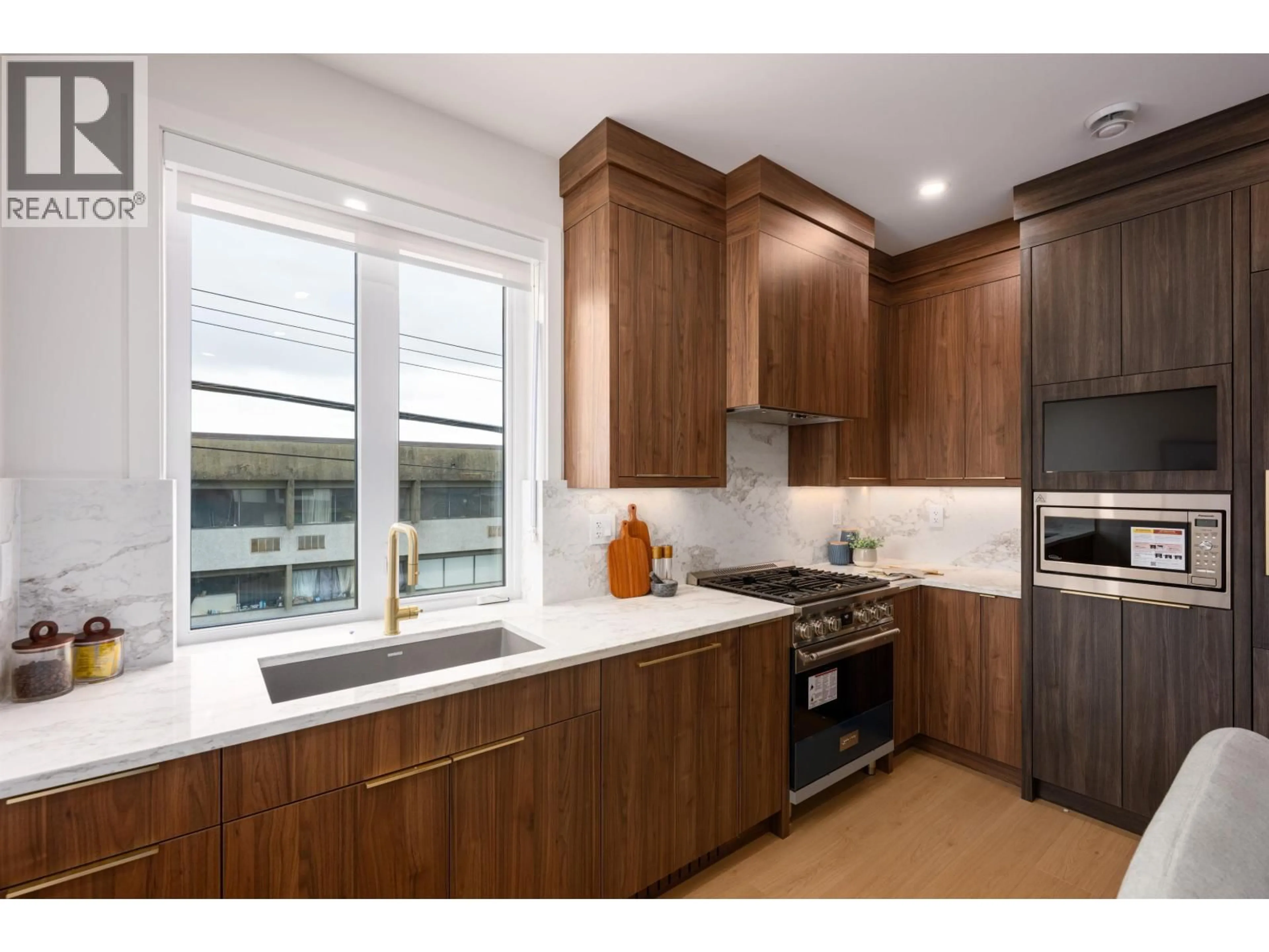 Unknown for 3468 FRANKLIN STREET, Vancouver British Columbia V5K1Y3