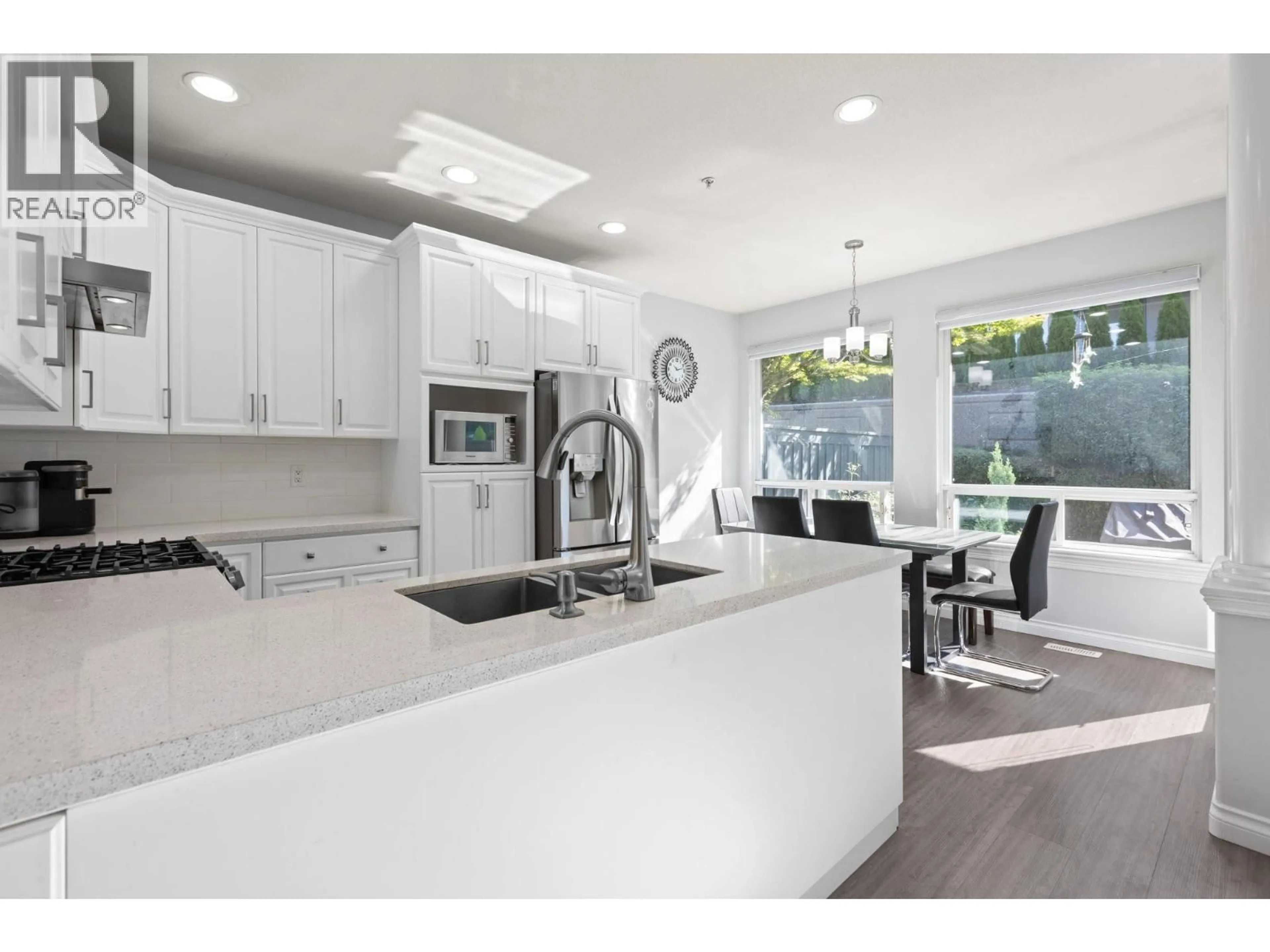 Open concept kitchen, ceramic/tile floor for 73 - 678 CITADEL DRIVE, Port Coquitlam British Columbia V3C6M7