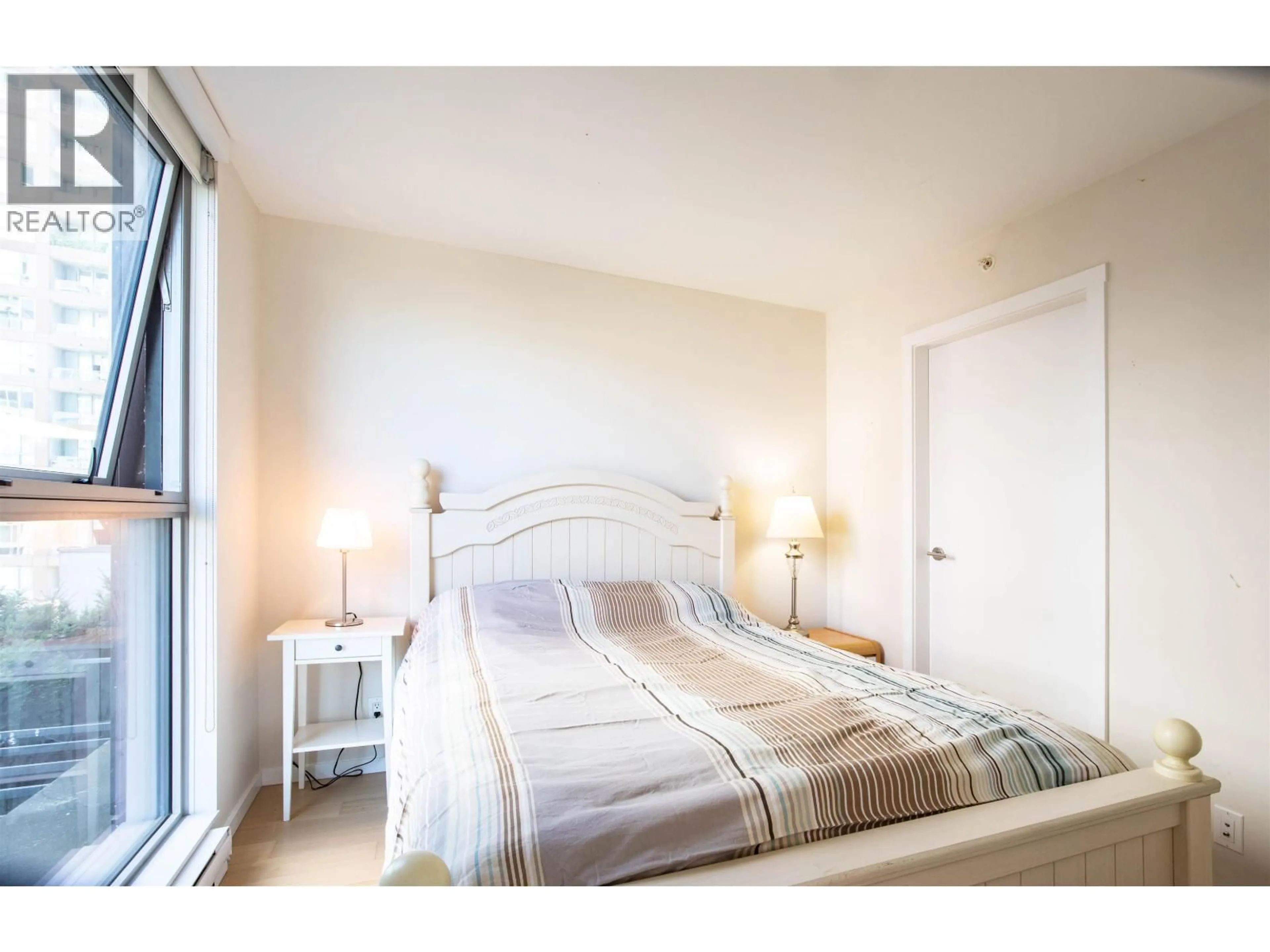 Bedroom with bed, unknown for 908 - 999 SEYMOUR STREET, Vancouver British Columbia V6B0M5