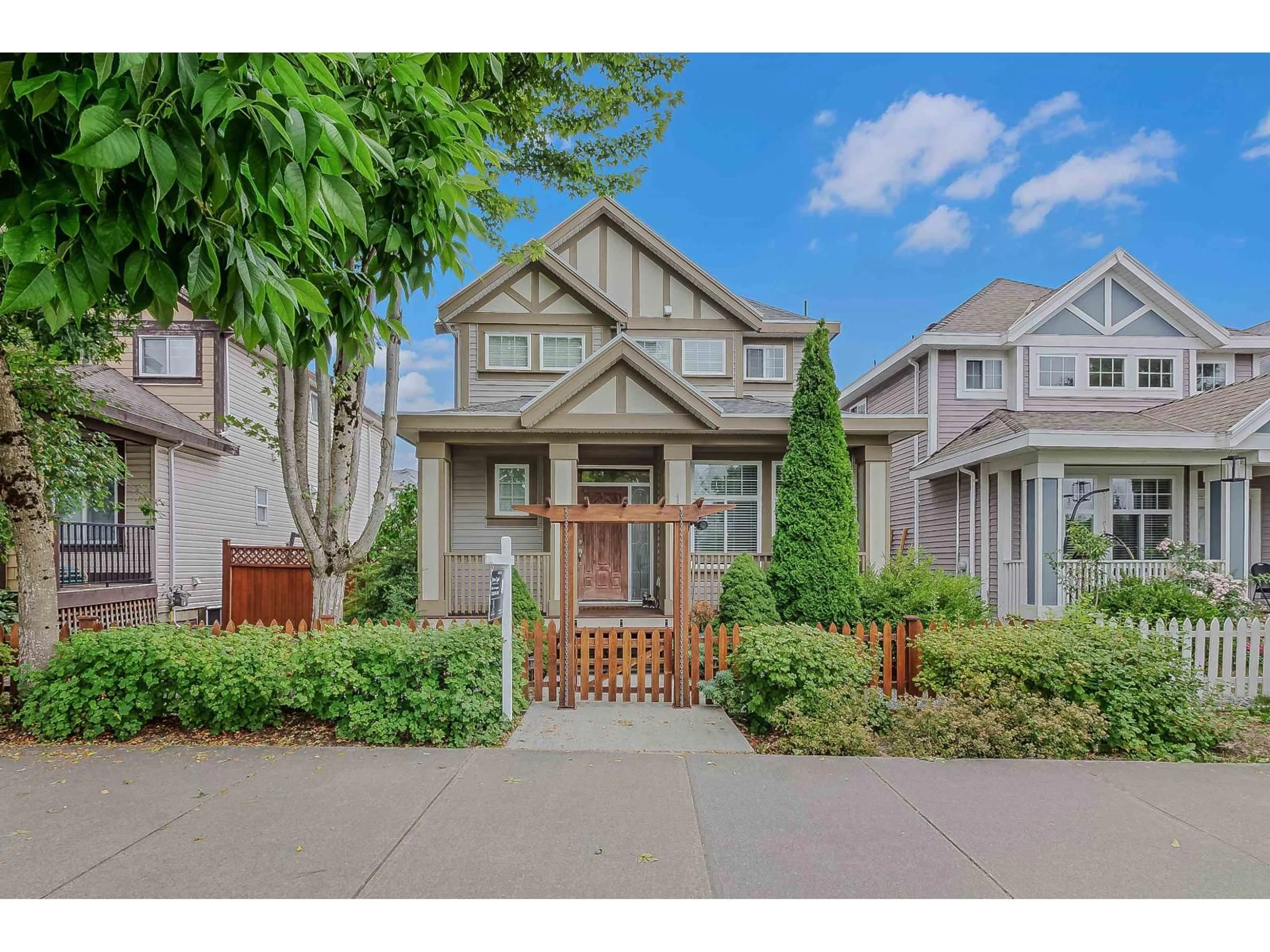 Home with vinyl exterior material, street for 19913 72 AVENUE, Langley British Columbia V2Y3J2