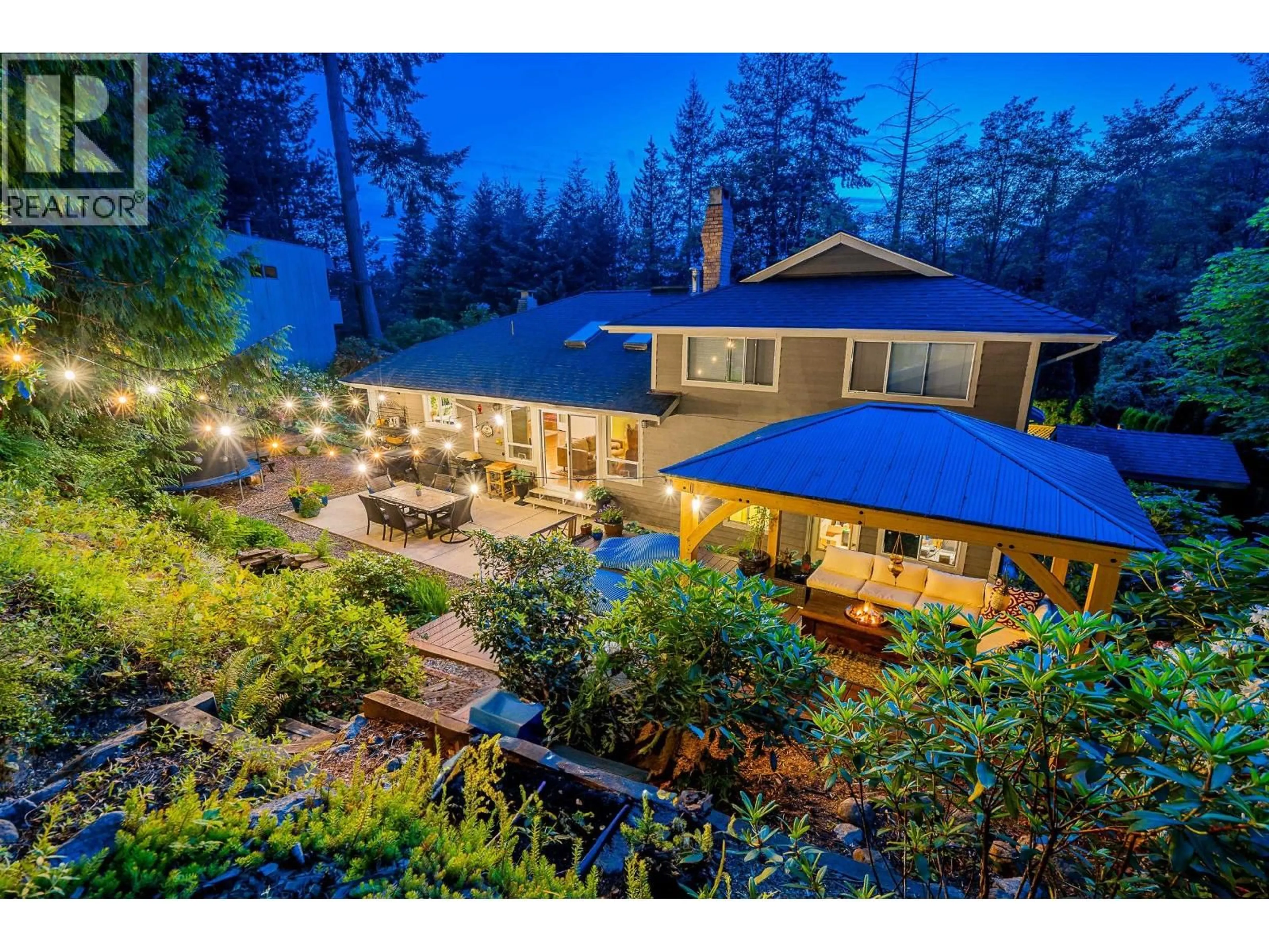 A pic from outside/outdoor area/front of a property/back of a property/a pic from drone, unknown for 5685 WESTPORT ROAD, West Vancouver British Columbia V7W1V3