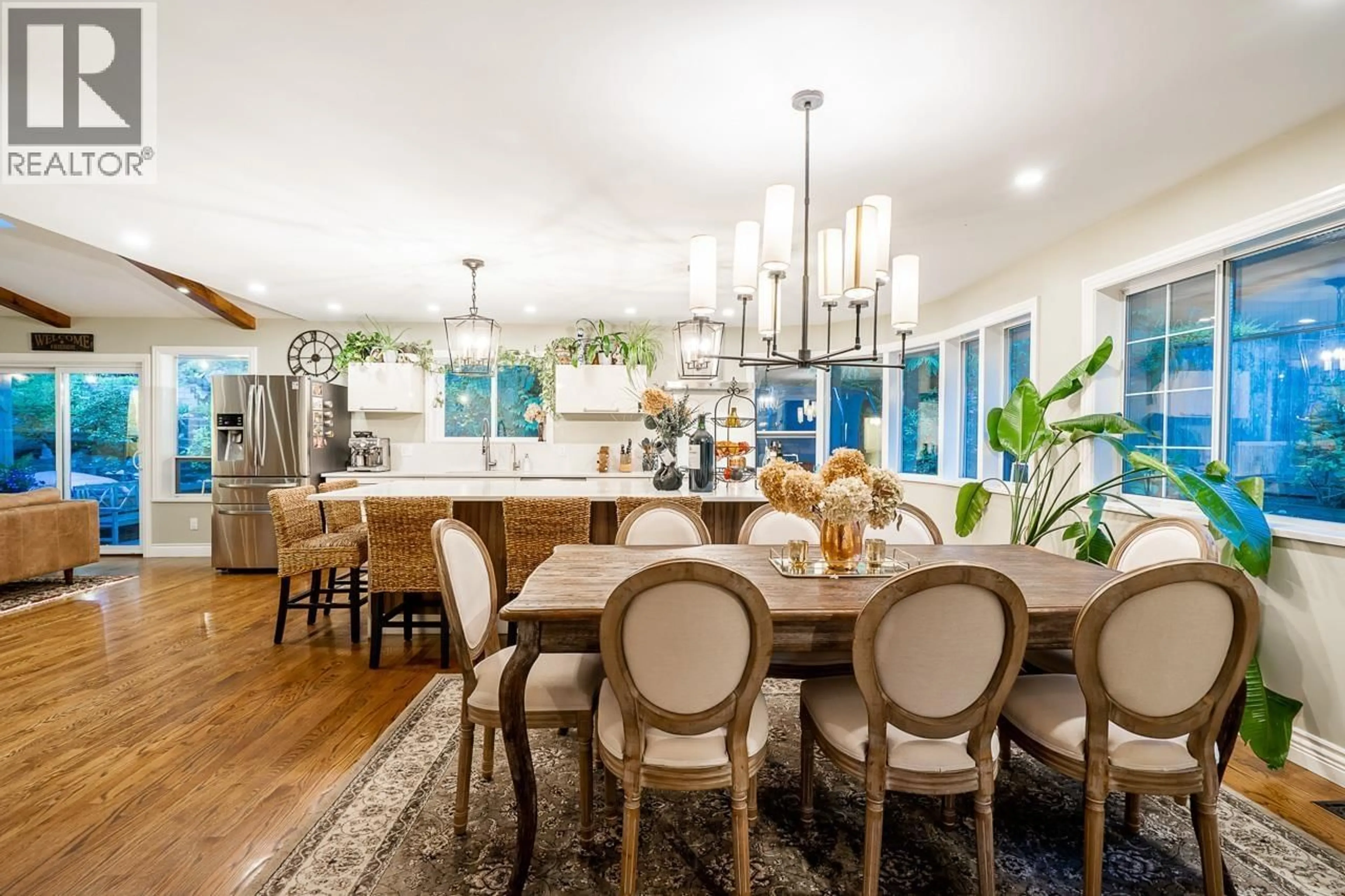 Open concept kitchen, unknown for 5685 WESTPORT ROAD, West Vancouver British Columbia V7W1V3
