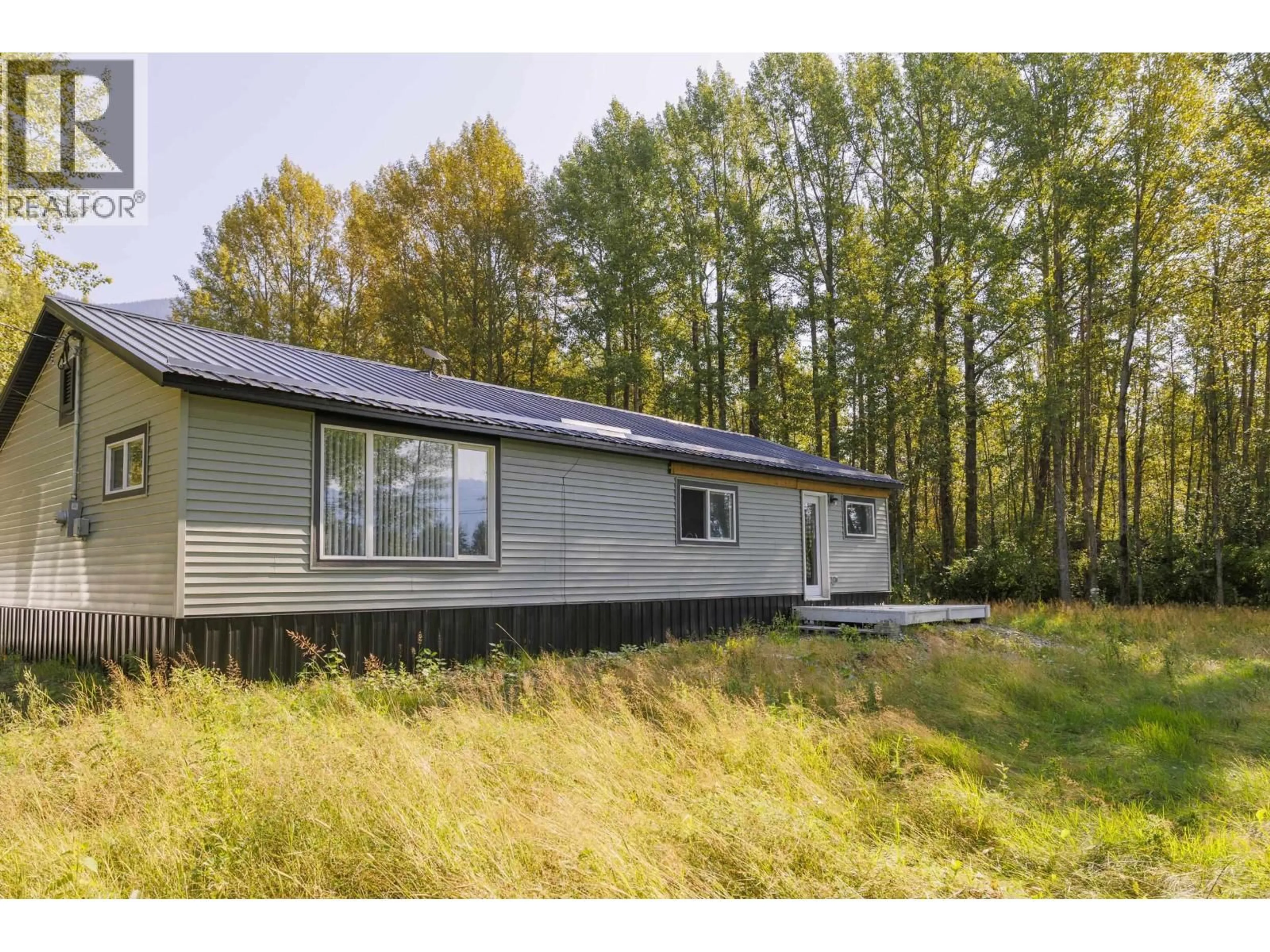 Home with vinyl exterior material, unknown for 1890 MOUNTAIN VIEW ROAD, McBride British Columbia V0J2E0