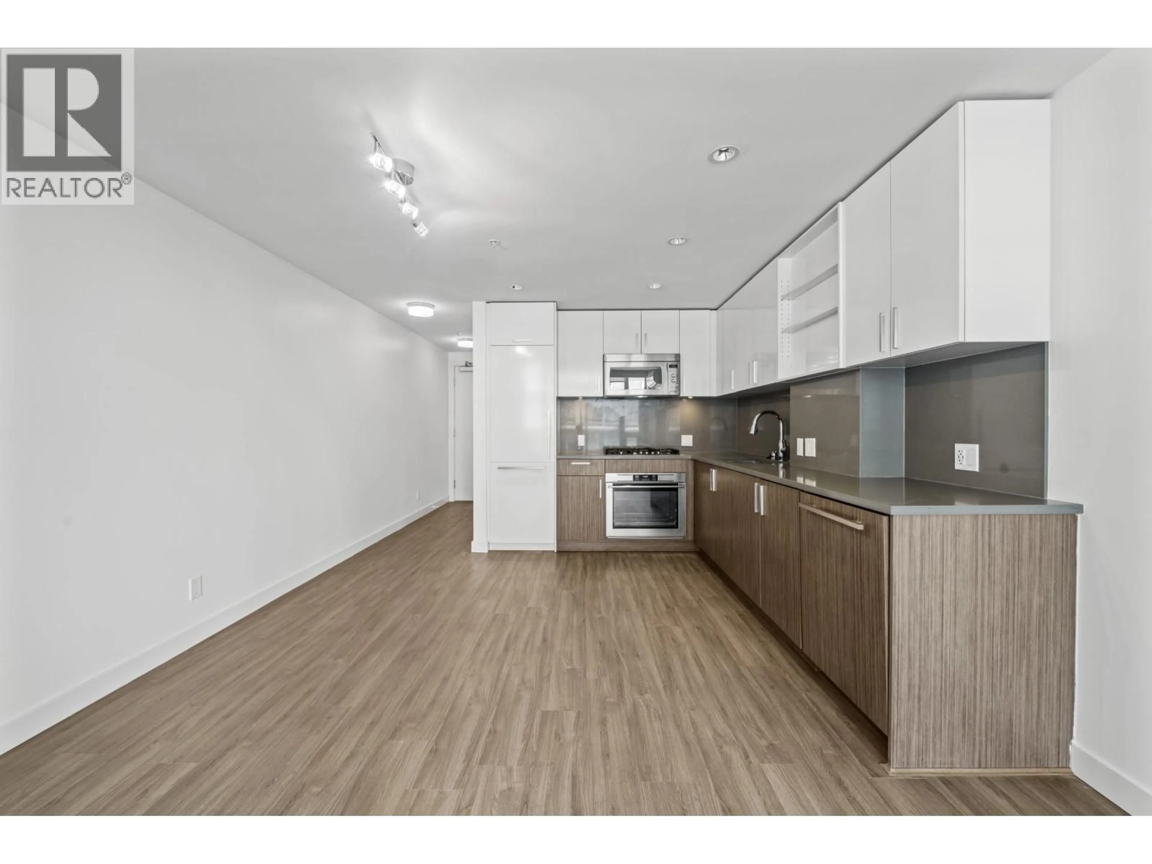 Standard kitchen, wood/laminate floor for 805 - 5599 COONEY ROAD, Richmond British Columbia V6X0N8