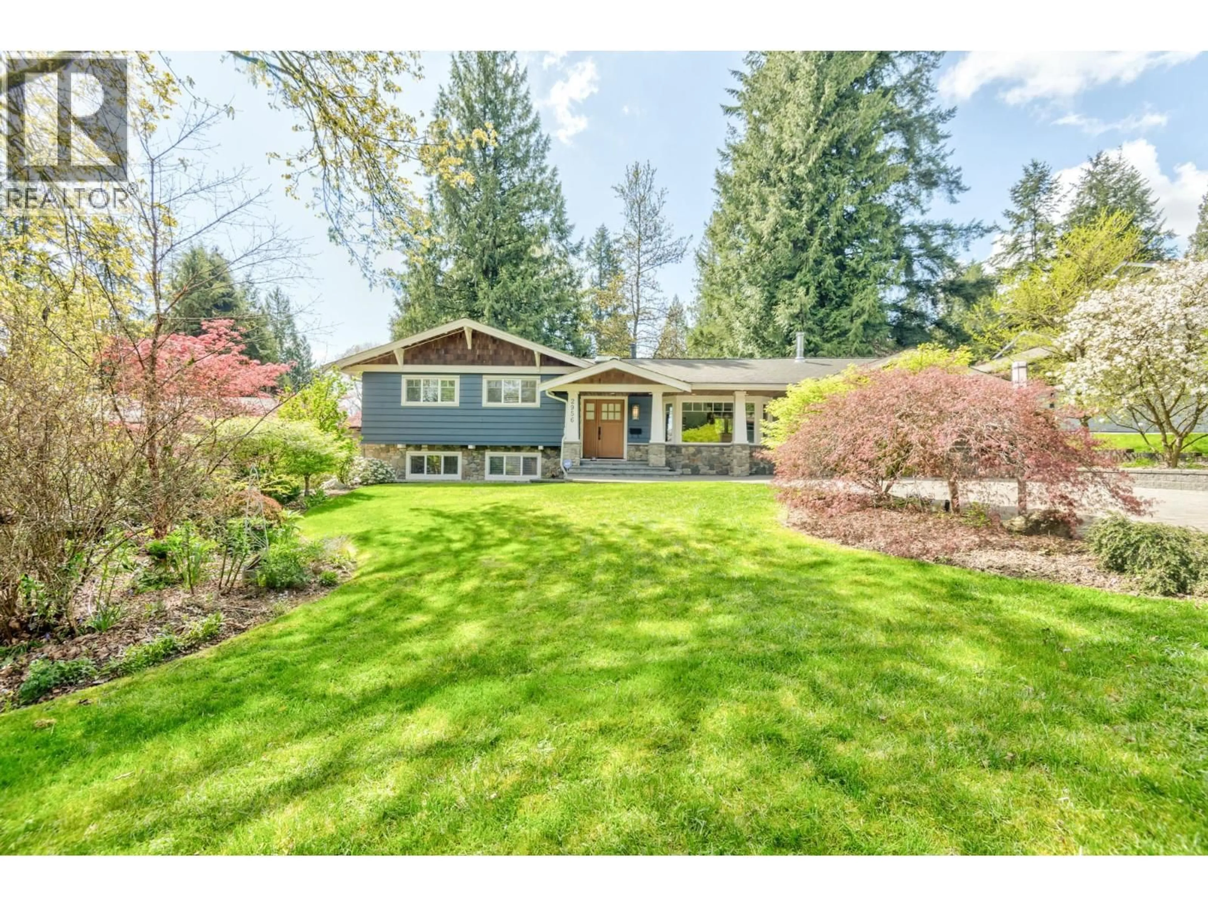 Home with vinyl exterior material, street for 2956 SPURAWAY AVENUE, Coquitlam British Columbia V3C2C8