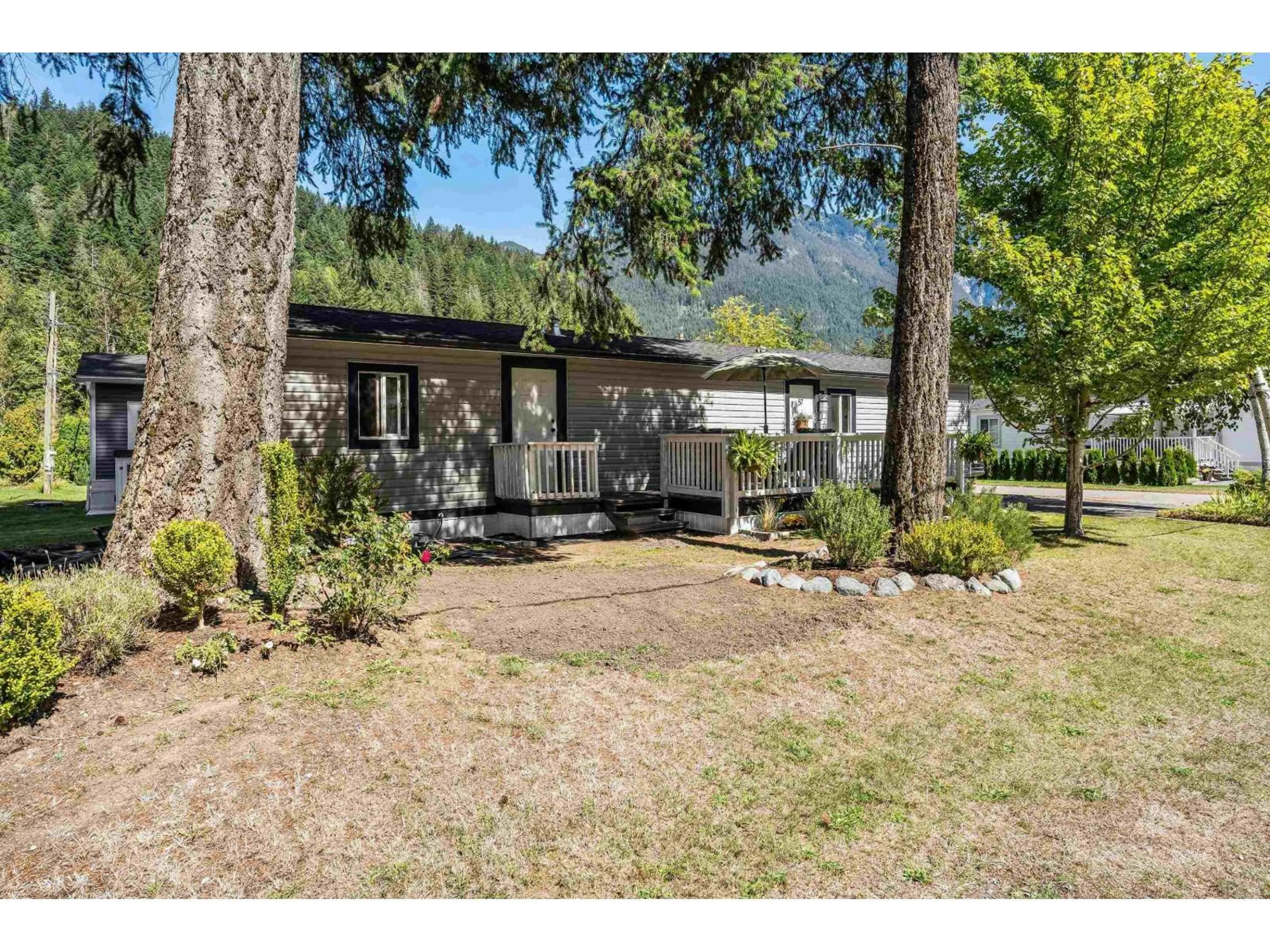 A pic from outside/outdoor area/front of a property/back of a property/a pic from drone, unknown for 57 - 65367 KAWKAWA LAKE ROAD, Hope British Columbia V0X0L0