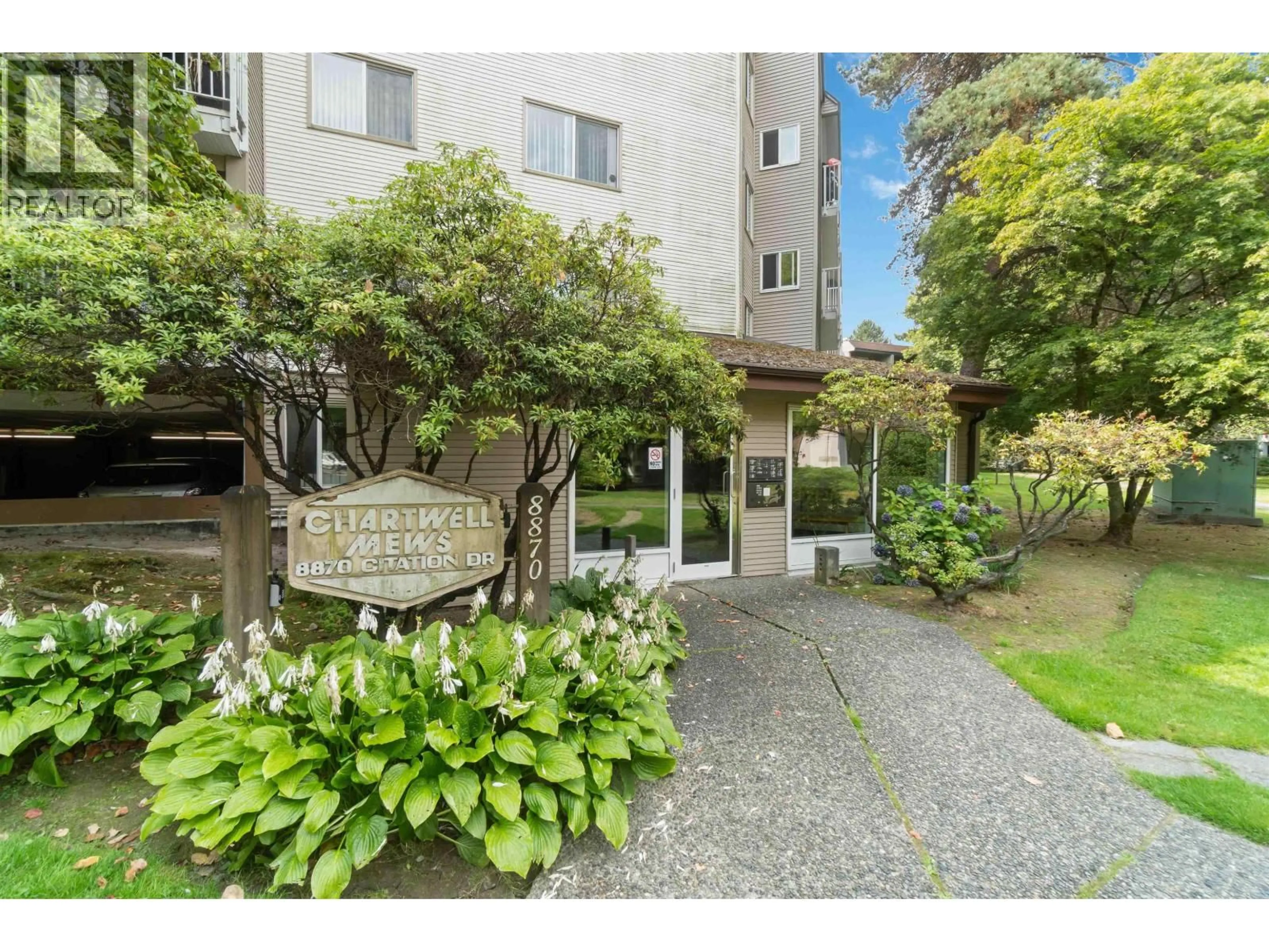 Indoor foyer for 203 - 8870 CITATION DRIVE, Richmond British Columbia V6Y3A3