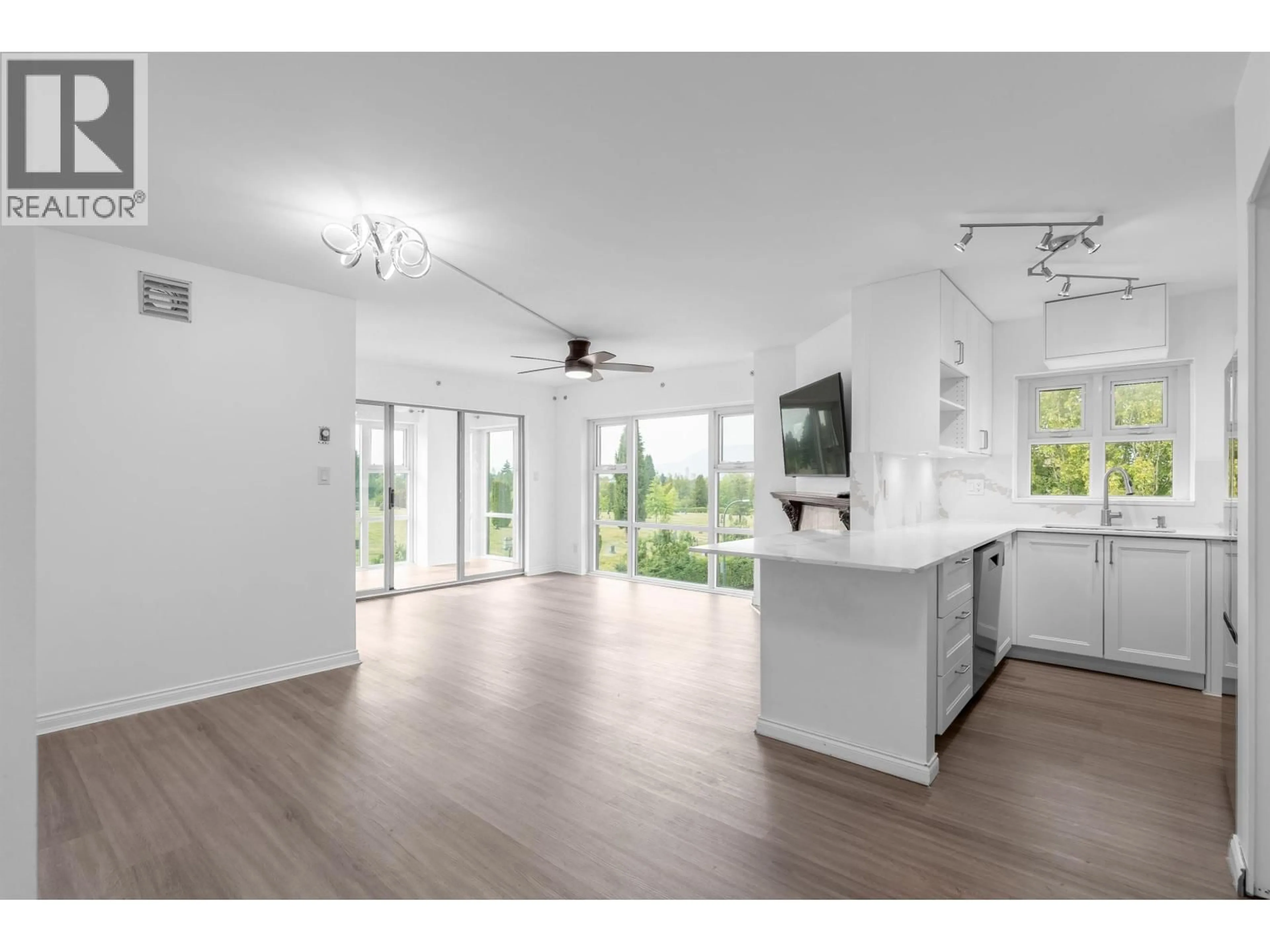 Open concept kitchen, unknown for PH6 - 4868 FRASER STREET, Vancouver British Columbia V5V4H5