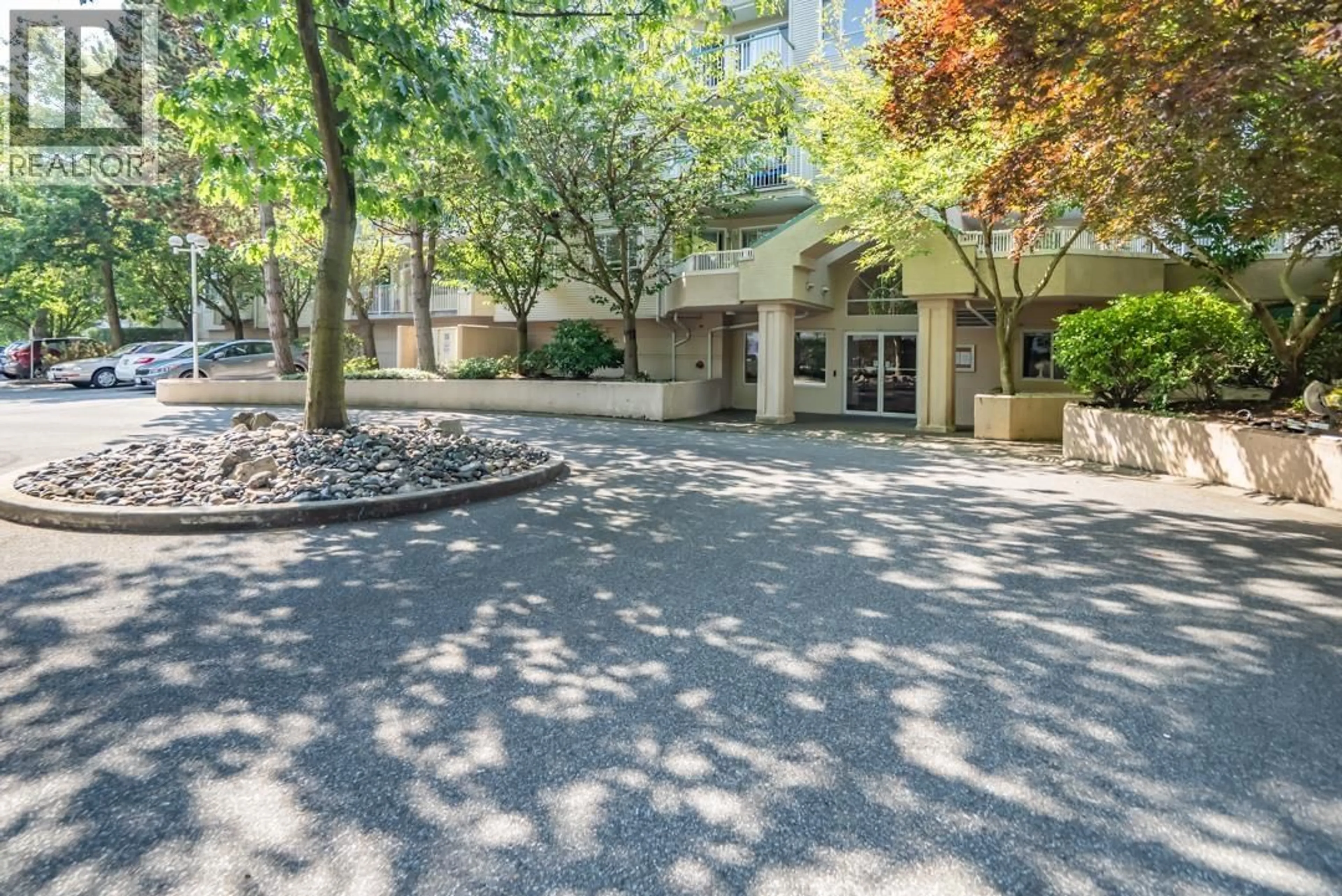 Patio, street for 102 - 8655 JONES ROAD, Richmond British Columbia V6Y3V7