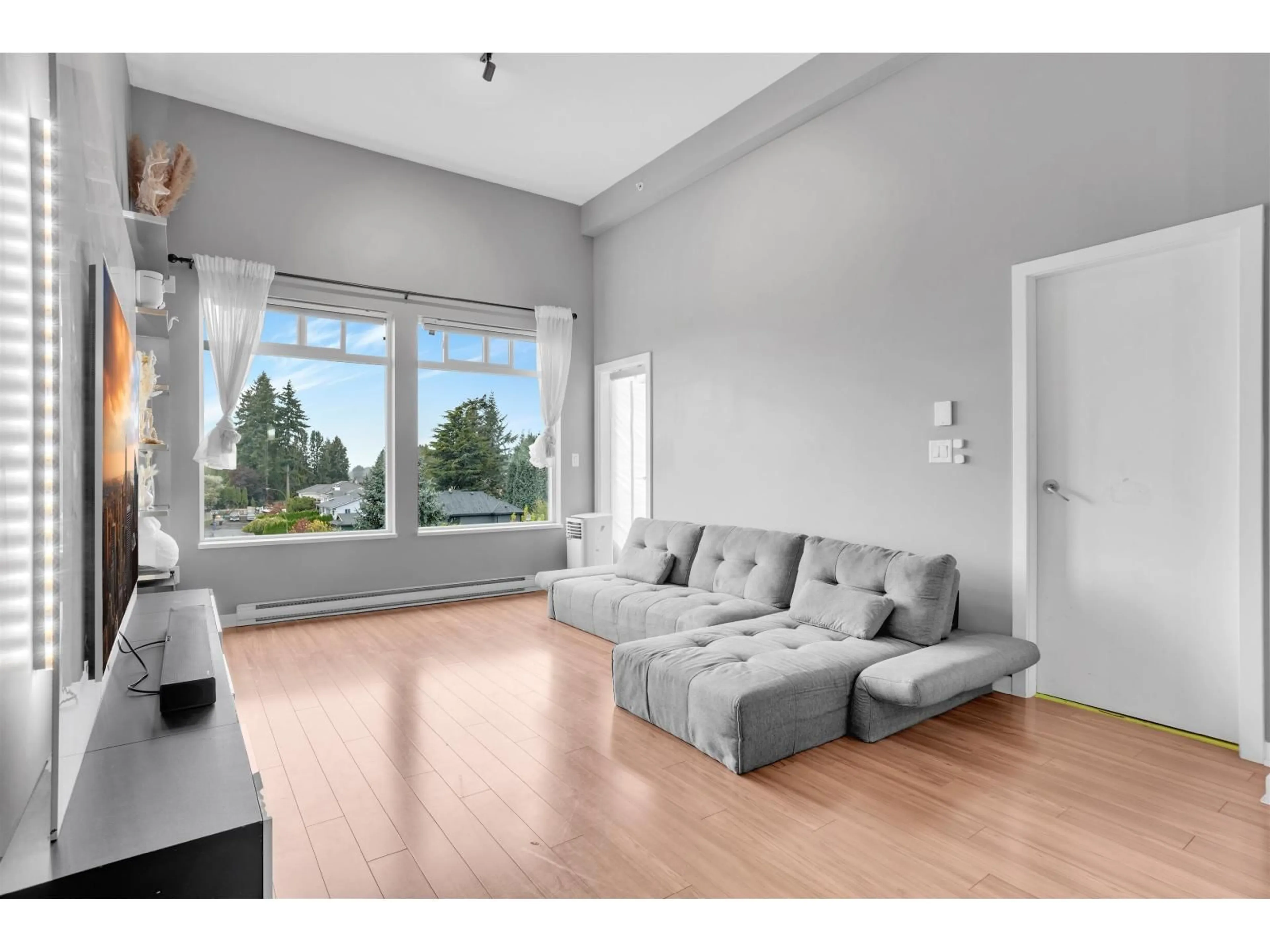 Living room with furniture, unknown for 422 - 7511 120, Delta British Columbia V4C0C1