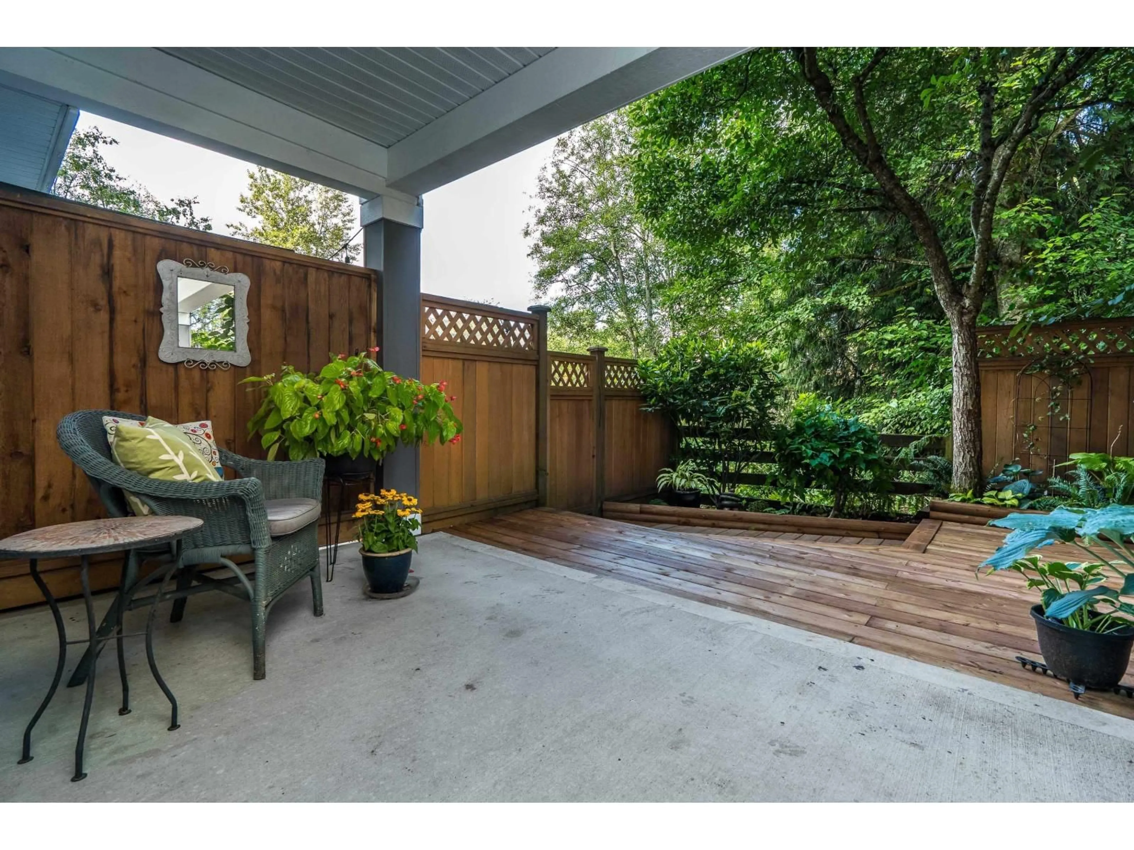 Patio, street for 21 - 21704 96, Langley British Columbia V1M0A8